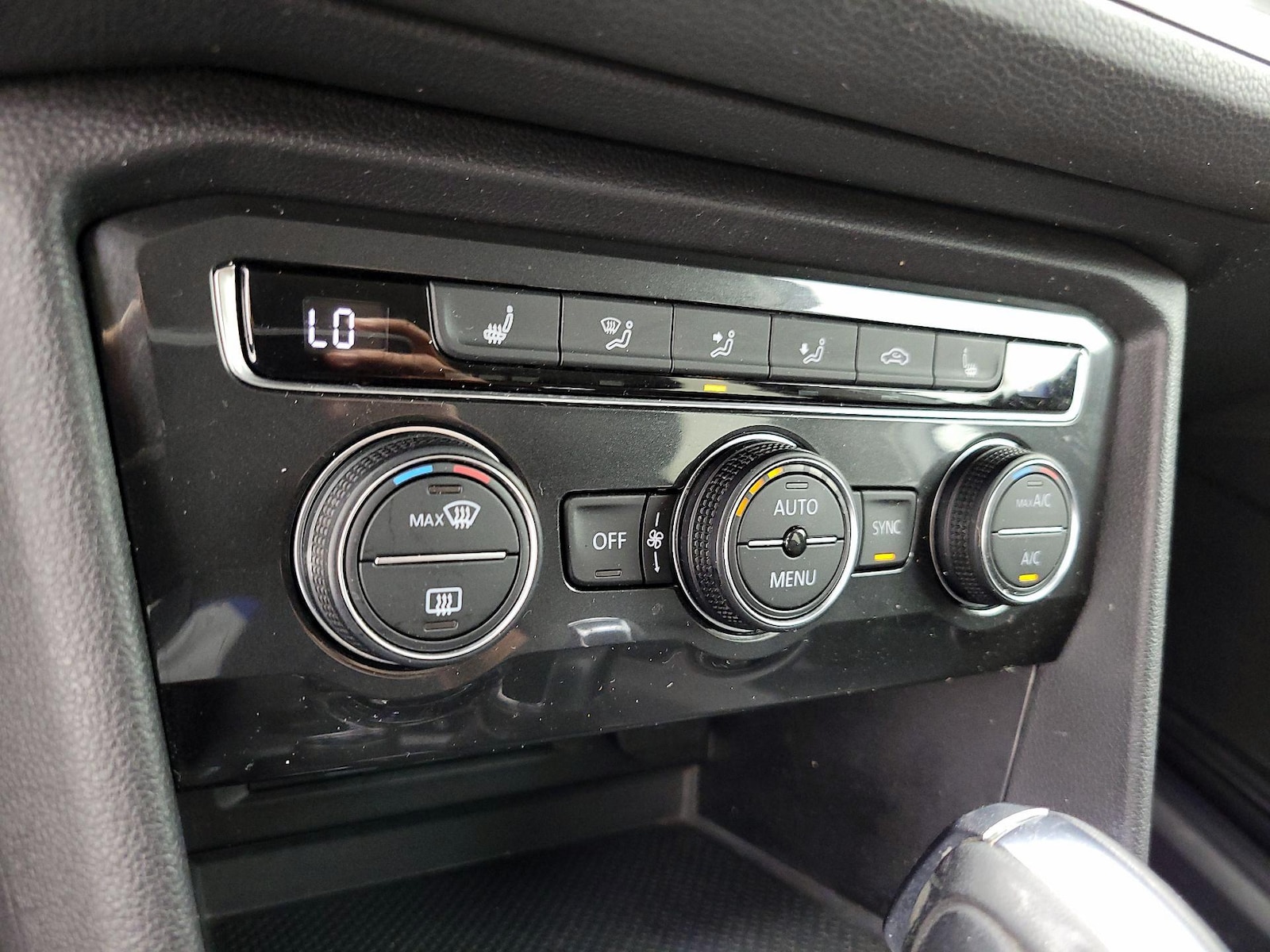 2019 Volkswagen Tiguan SE - Photo 17