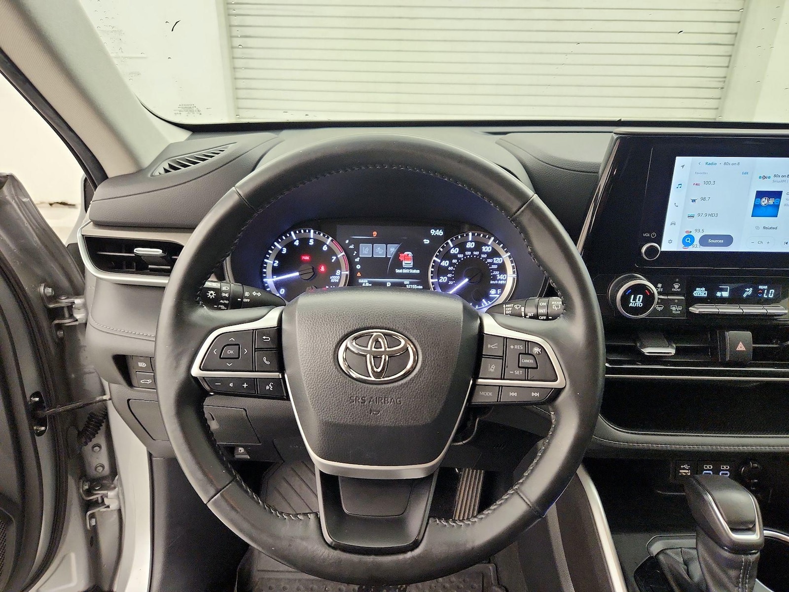 2023 Toyota Highlander LE - Photo 11