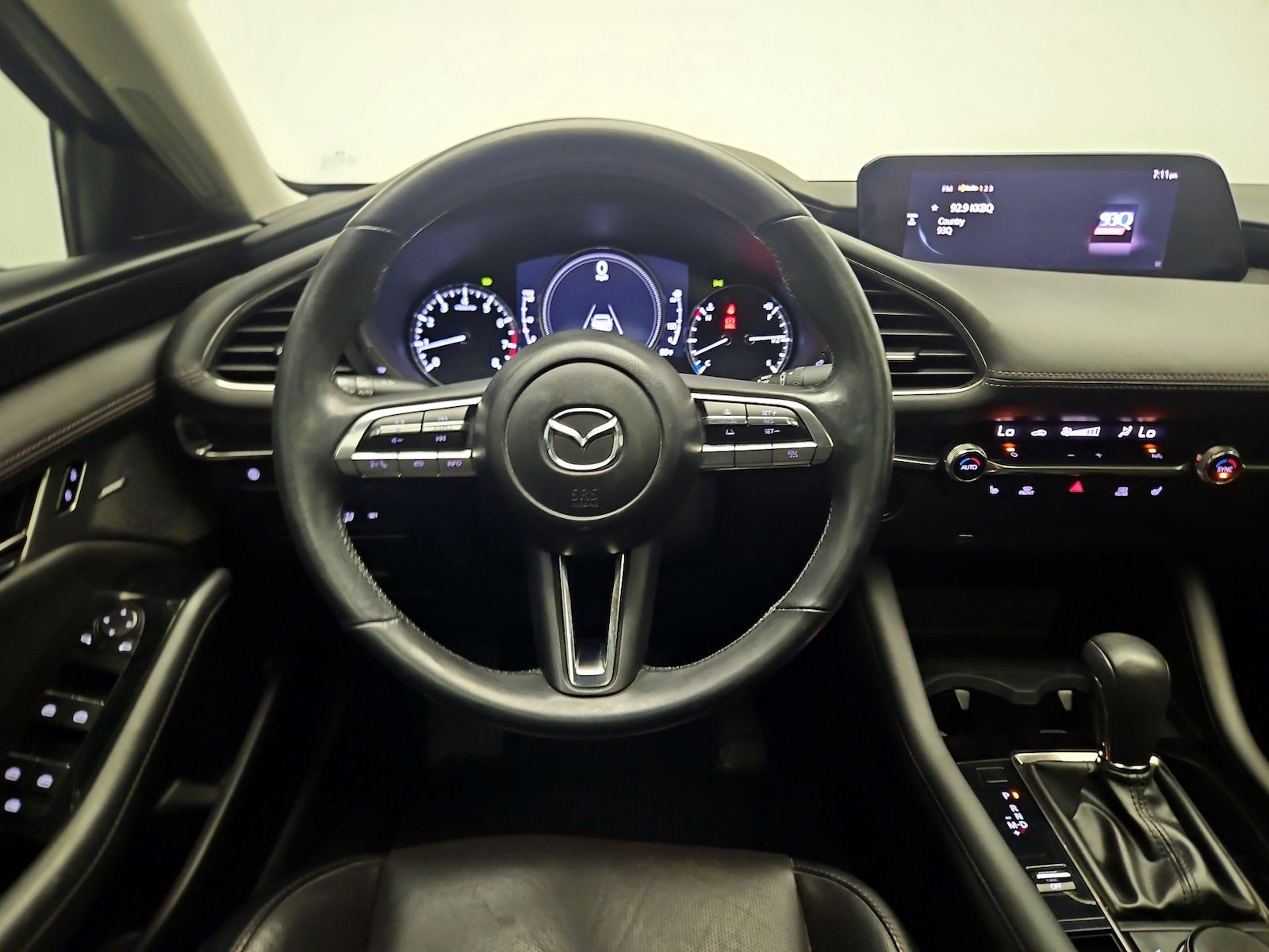 2020 Mazda Mazda3 Premium - Photo 11