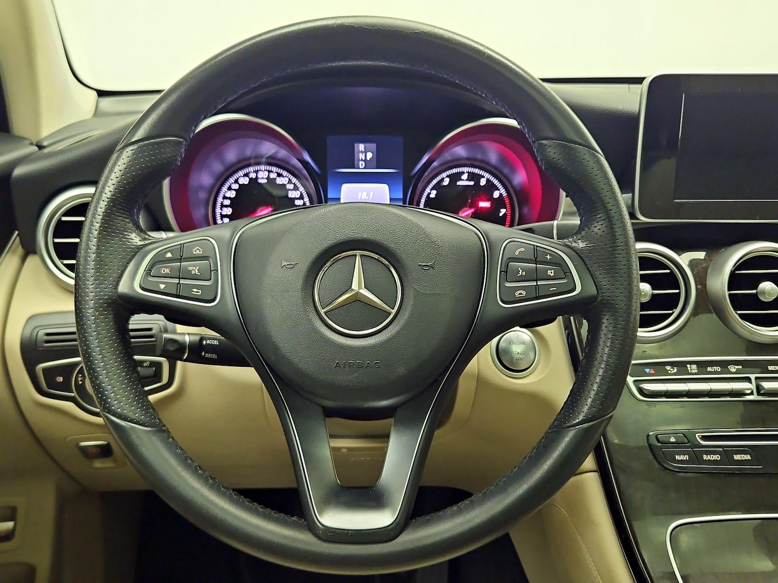 2018 Mercedes-Benz GLC GLC300 - Photo 11