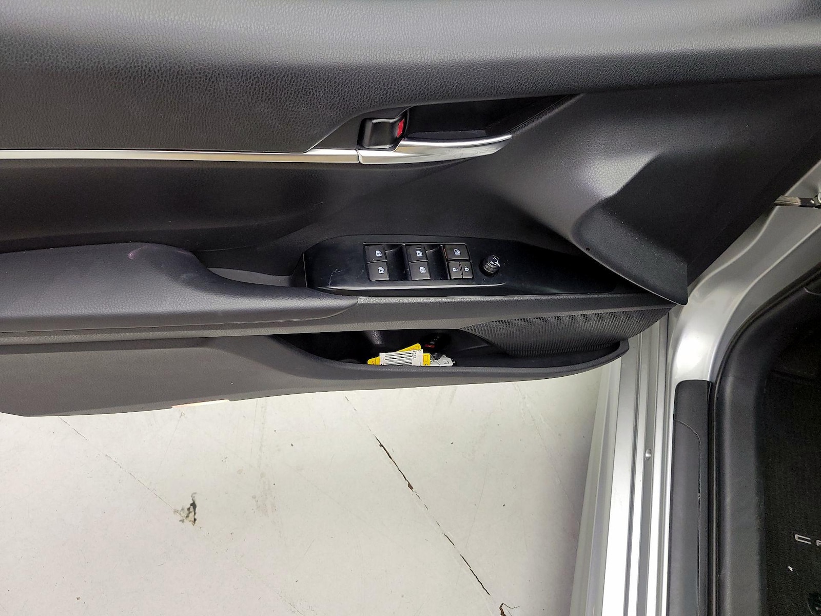 2019 Toyota Camry SE - Photo 13