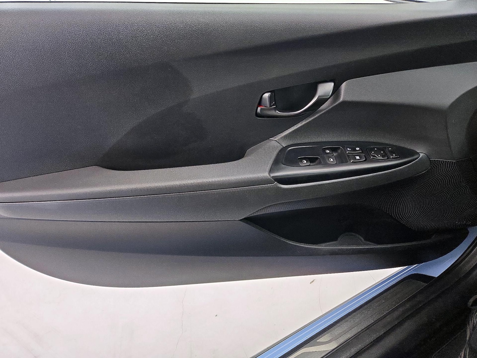 2021 Hyundai Veloster N - Photo 13