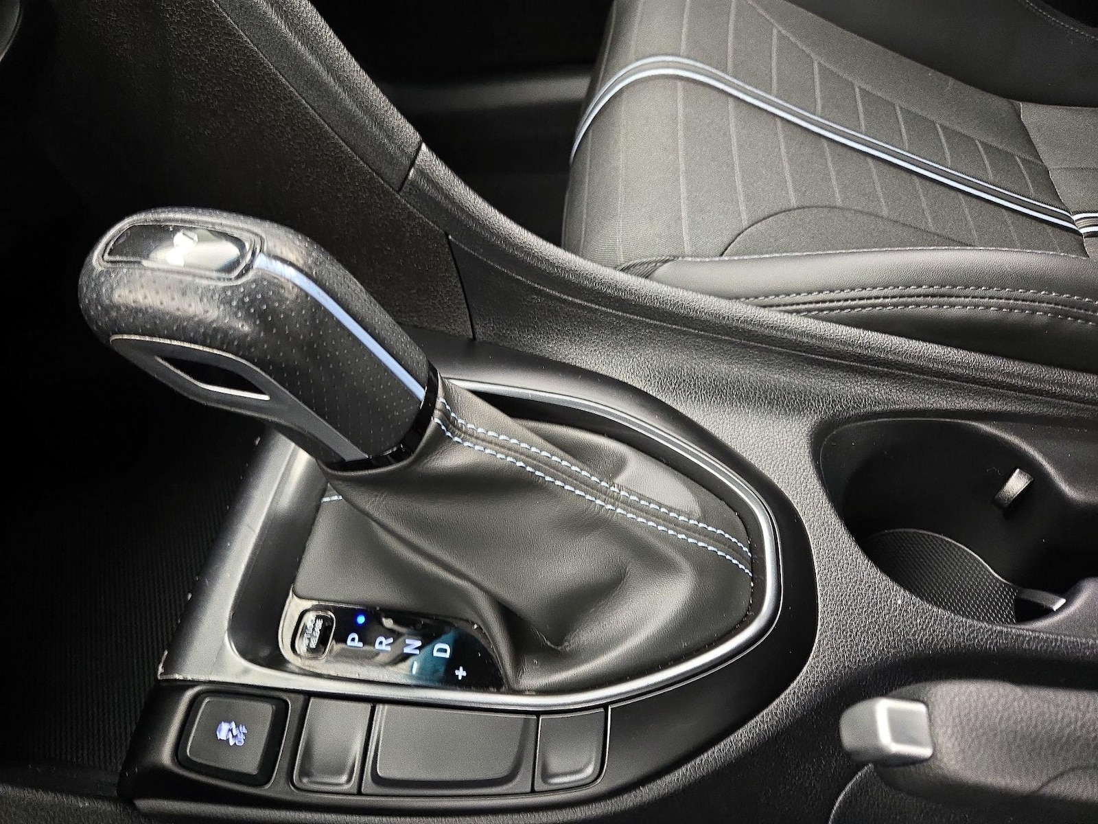 2021 Hyundai Veloster N - Photo 19