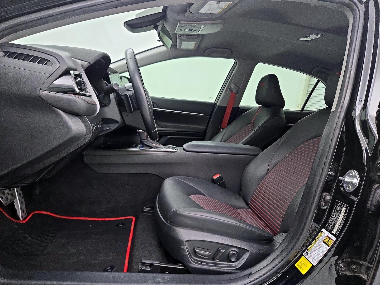 Power Seat(s) & Side Airbags