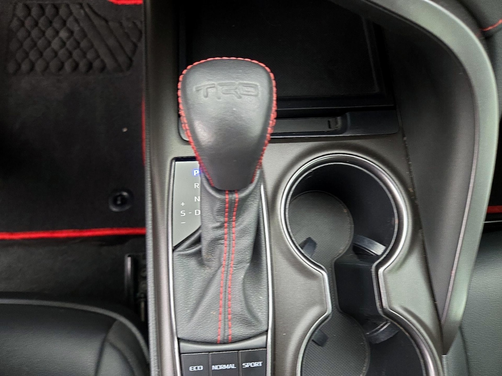 2023 Toyota Camry TRD - Photo 18