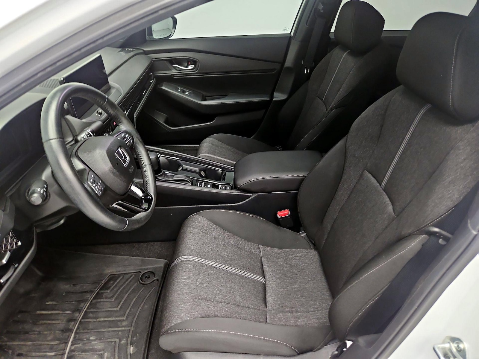 Power Seat(s) & Side Airbags