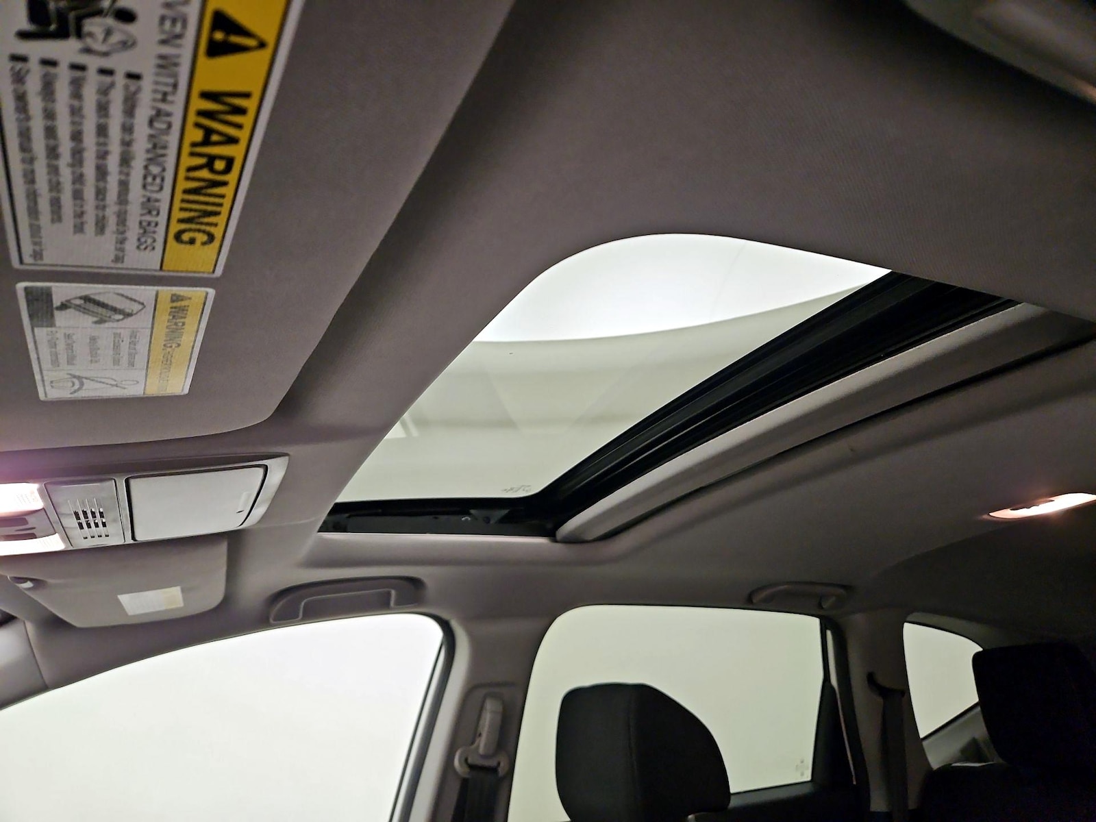 Sunroof(s) & Overhead Airbags