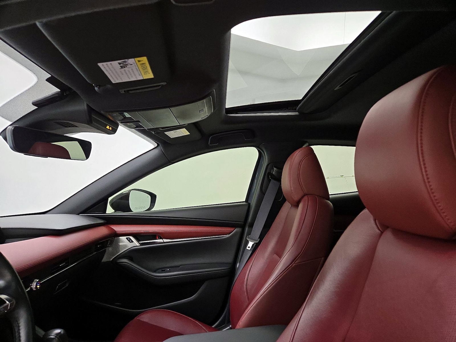 Sunroof(s) & Overhead Airbags