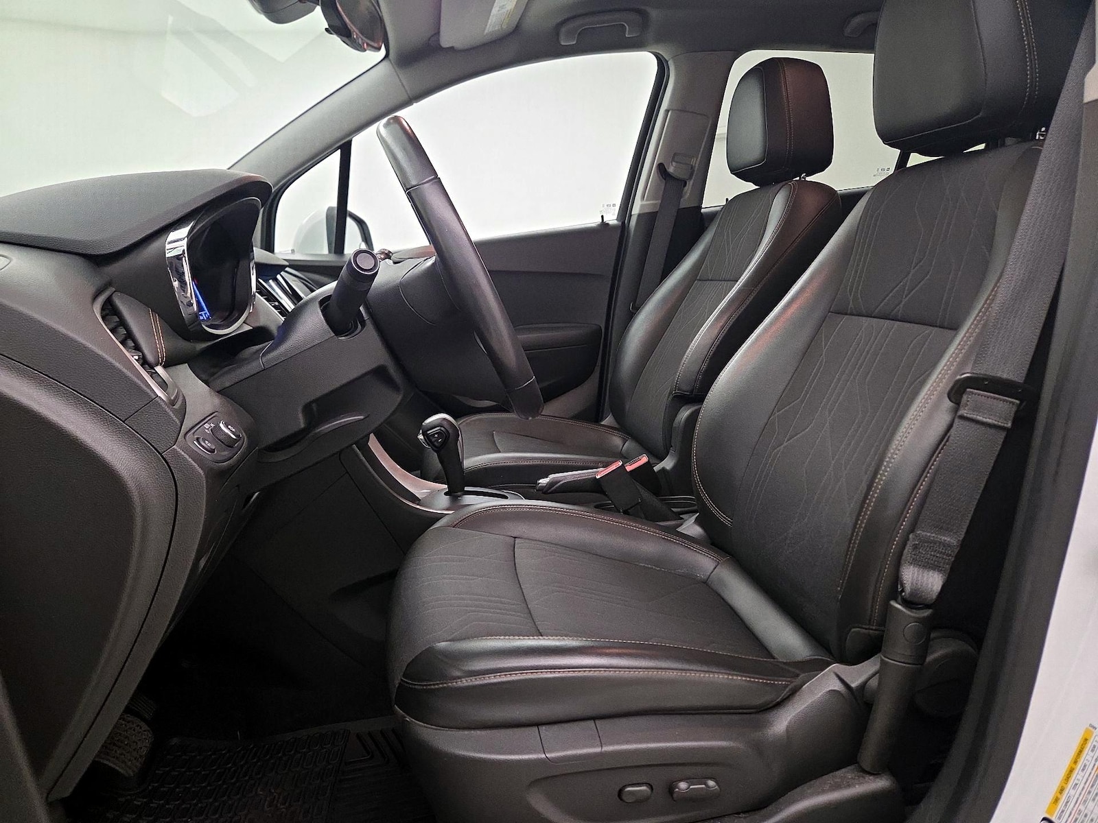 2019 Chevrolet Trax LT - Photo 12