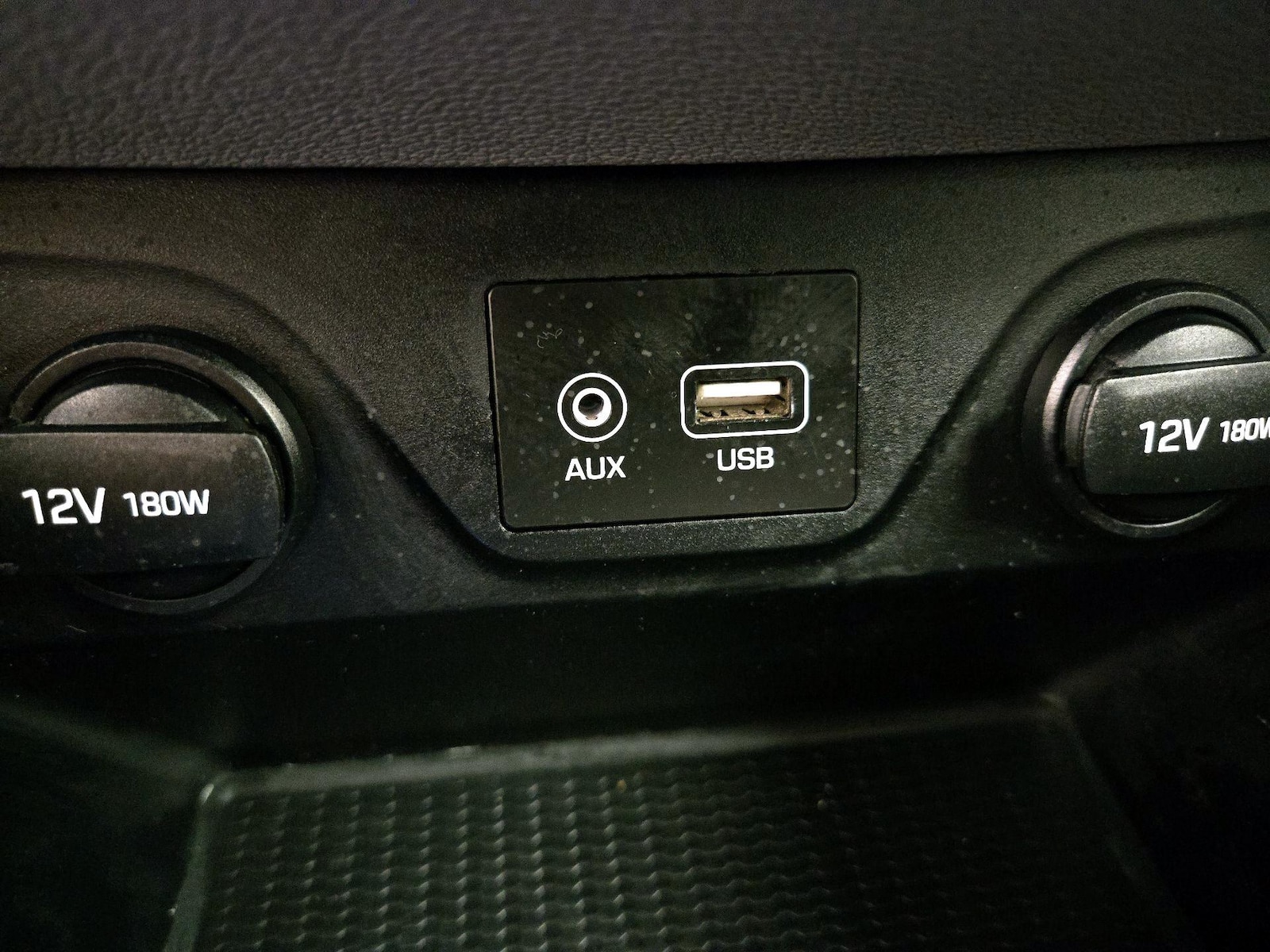 2021 Hyundai Tucson SE - Photo 19
