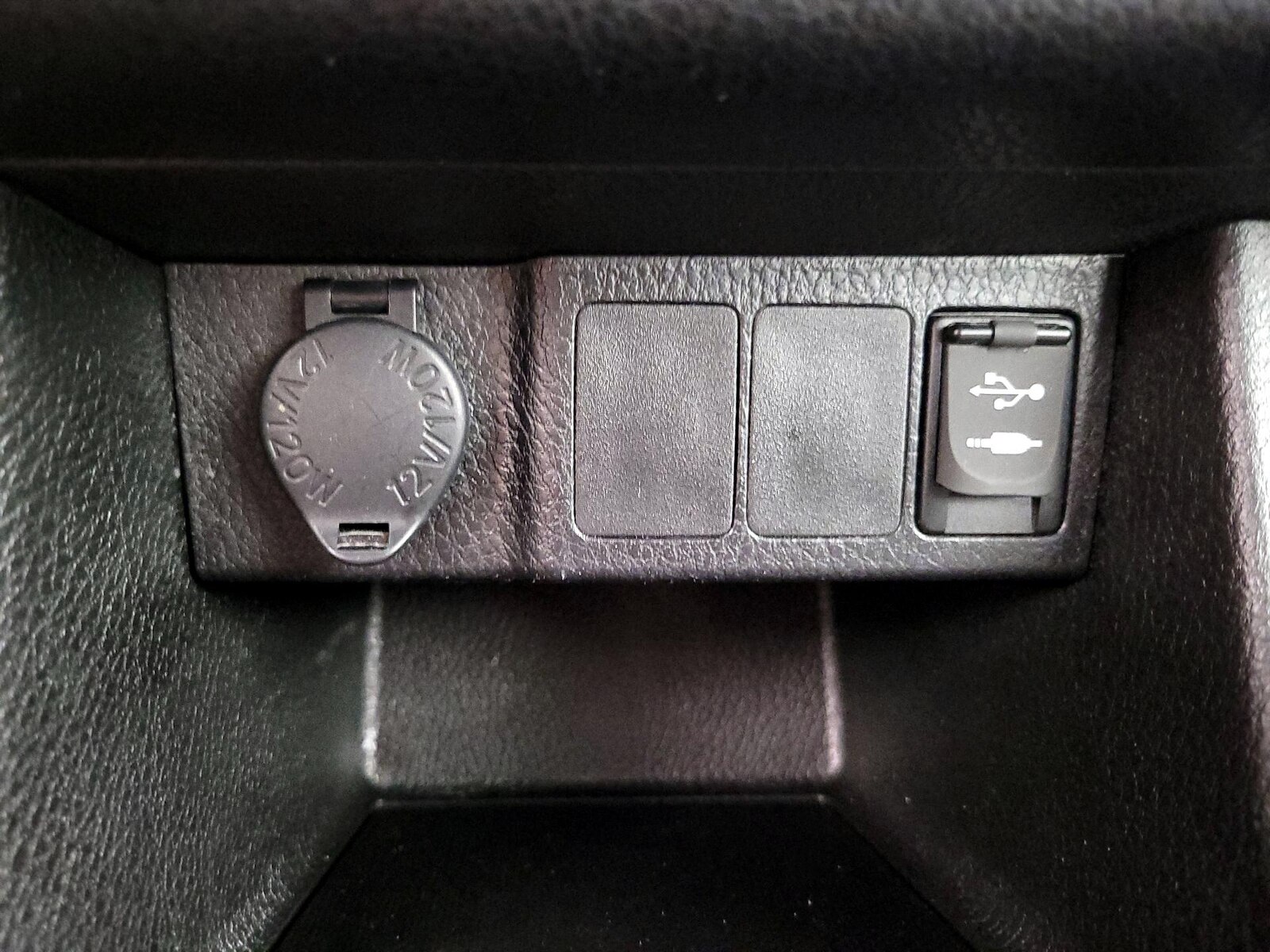 2018 Toyota Corolla LE - Photo 19