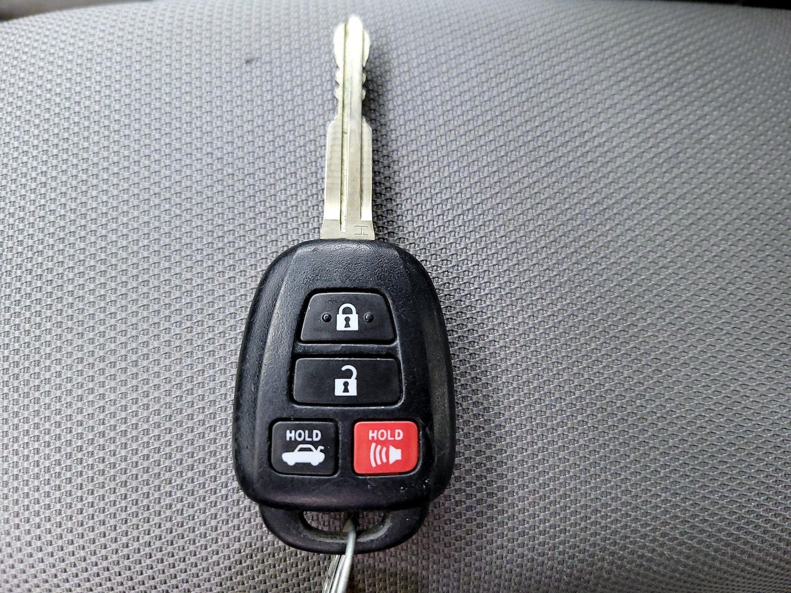 2018 Toyota Corolla LE - Photo 23