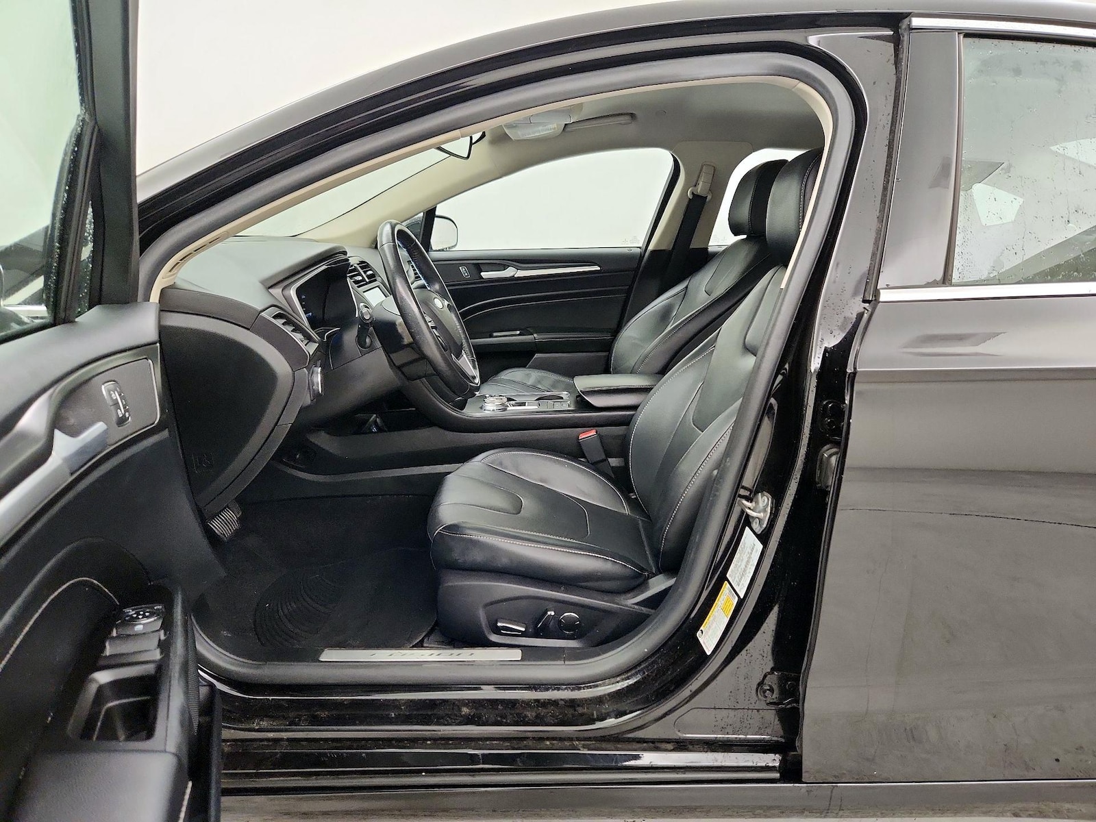 2020 Ford Fusion Energi Titanium - Photo 12
