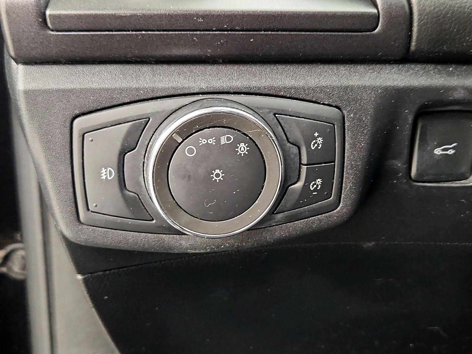 2020 Ford Fusion Energi Titanium - Photo 14