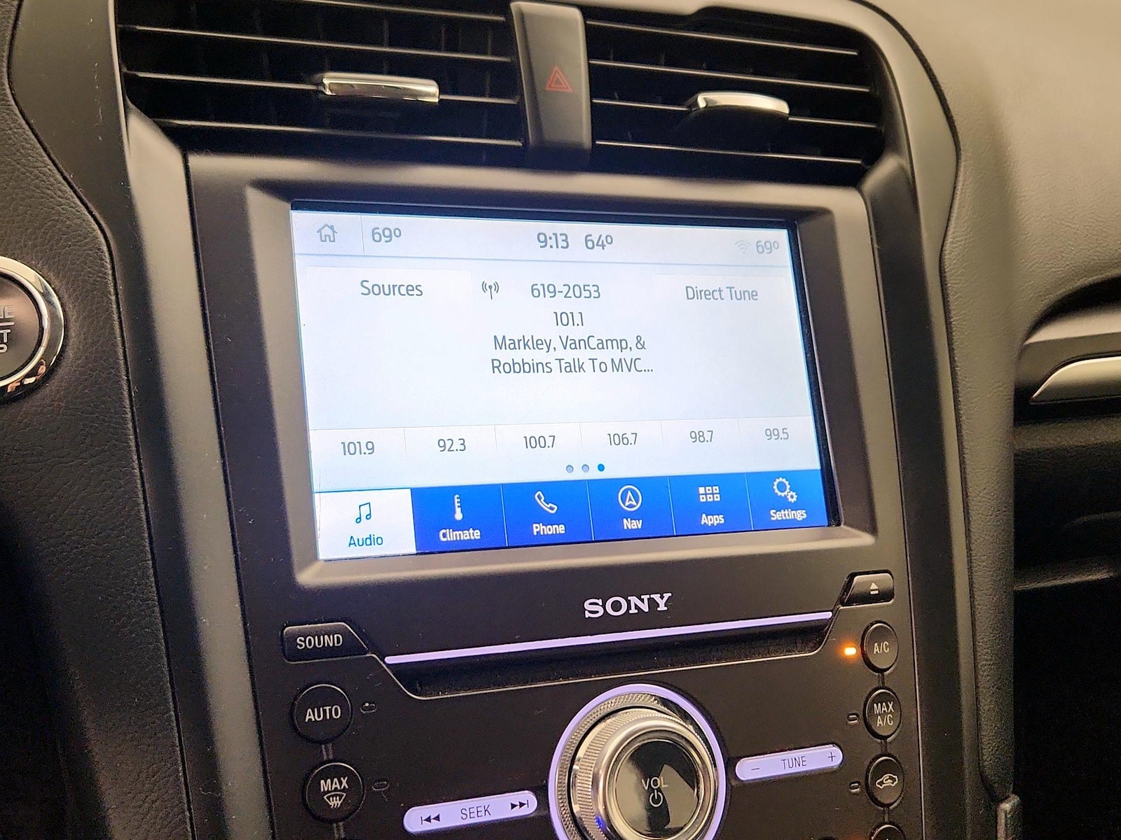 2020 Ford Fusion Energi Titanium - Photo 17