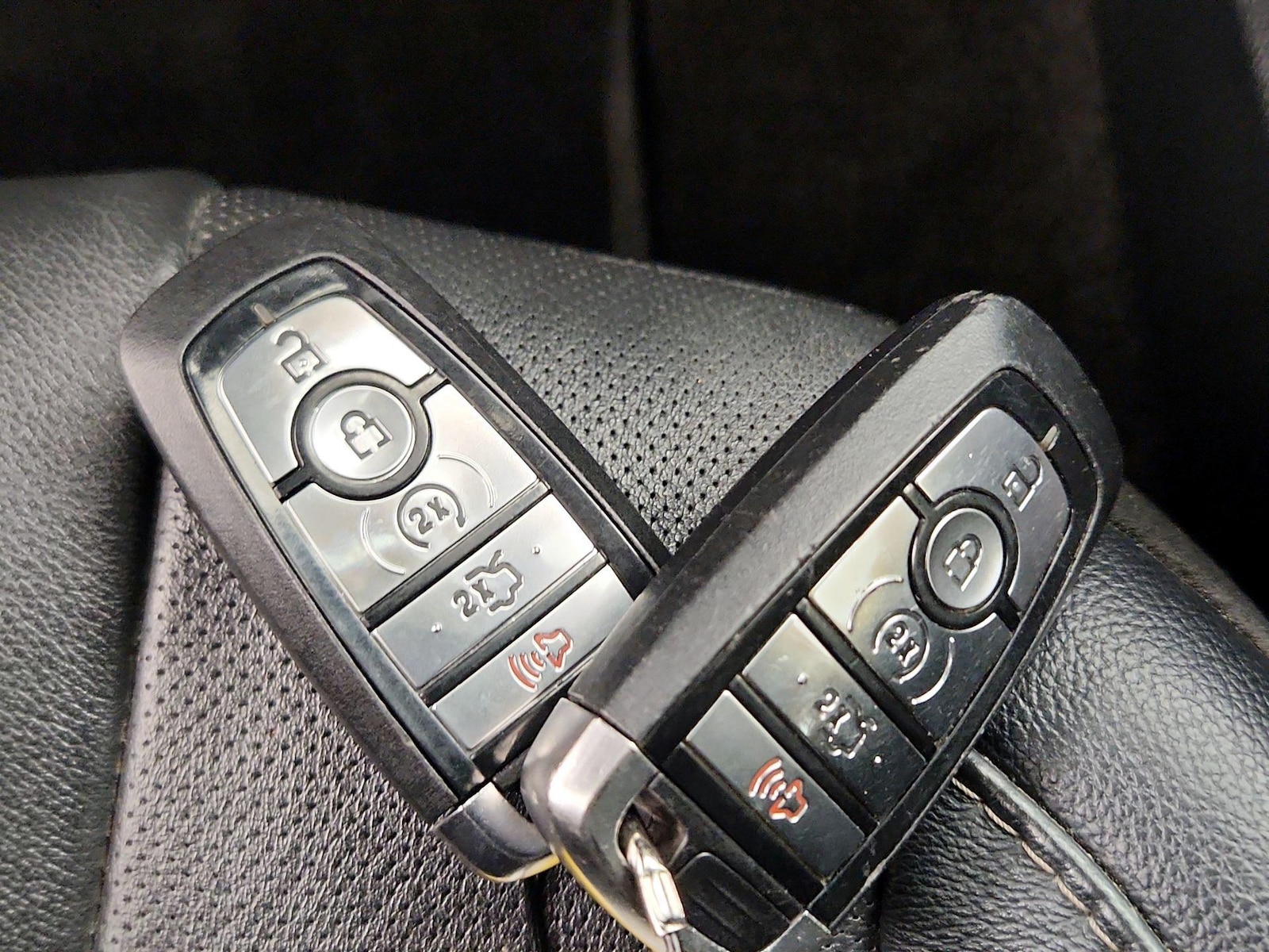2020 Ford Fusion Energi Titanium - Photo 24