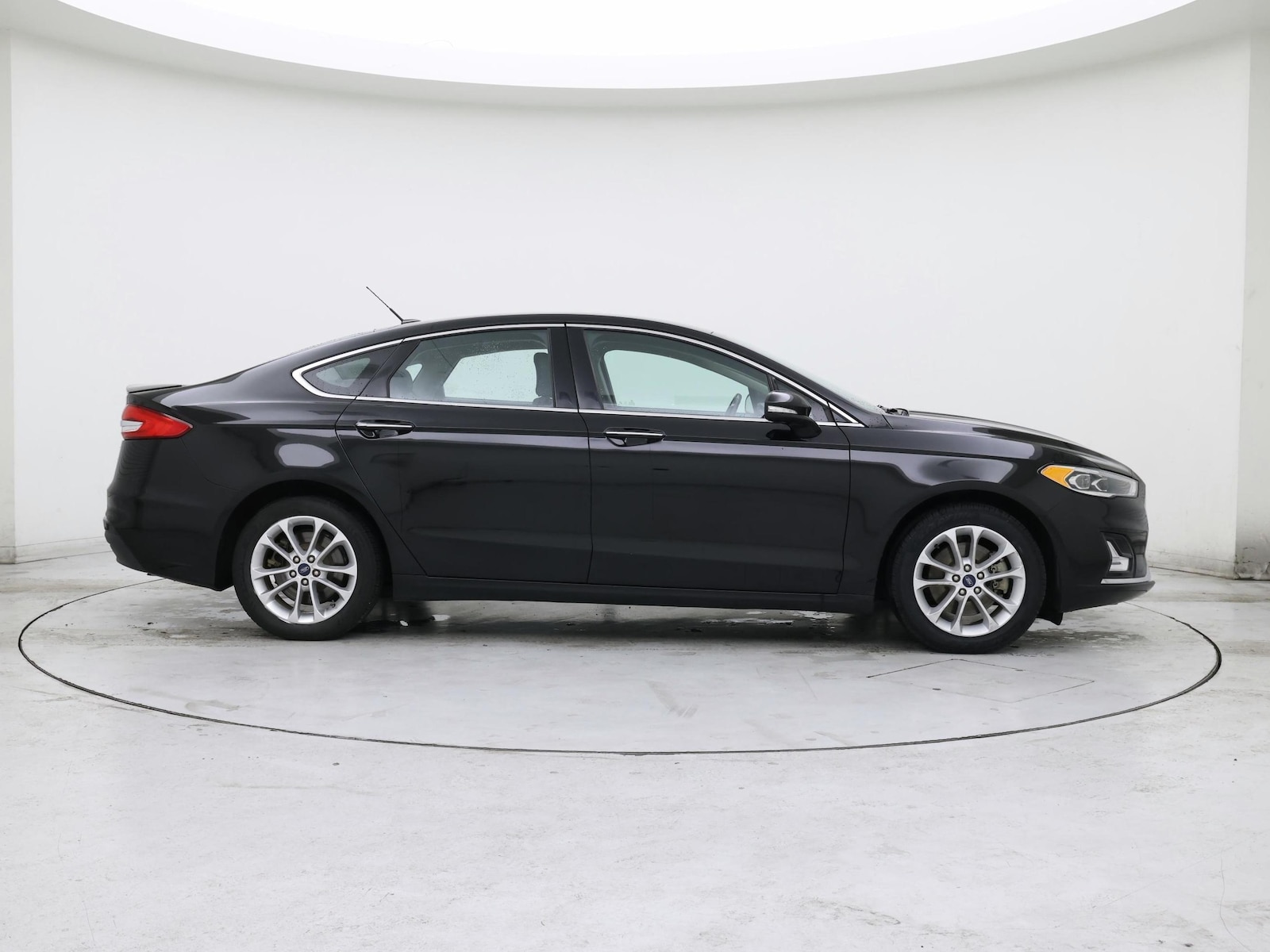 2020 Ford Fusion Energi Titanium - Photo 8