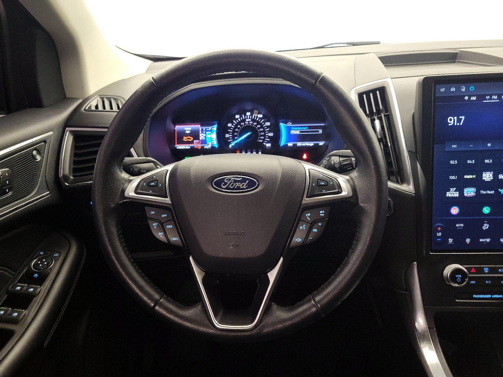 2024 Ford Edge Titanium - Photo 11