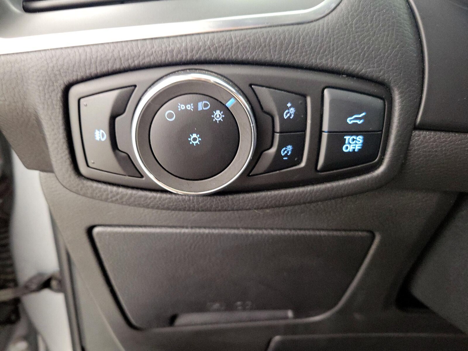 2024 Ford Edge Titanium - Photo 14