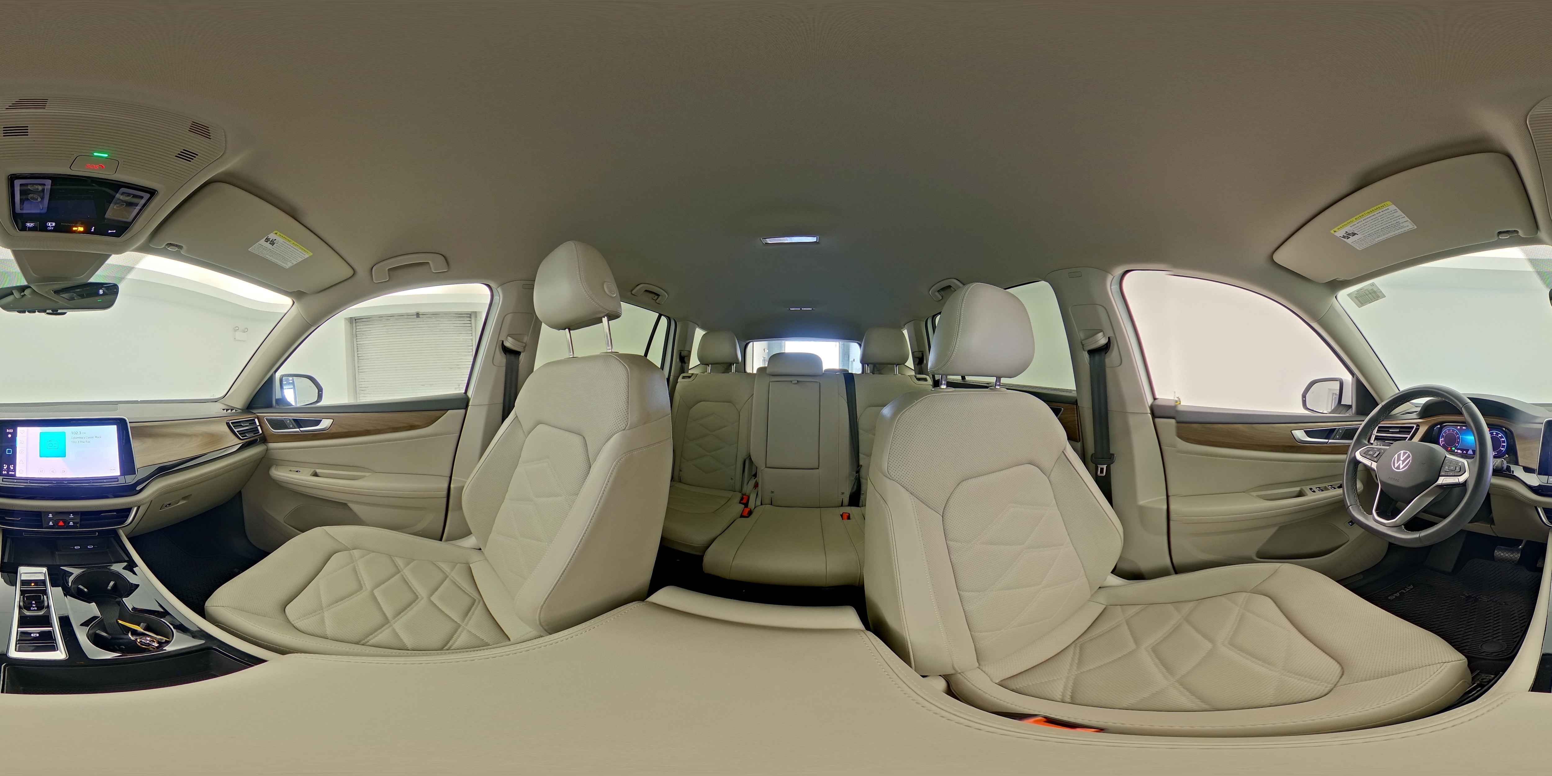 2024 Volkswagen Atlas SE w/Tech - Photo 24