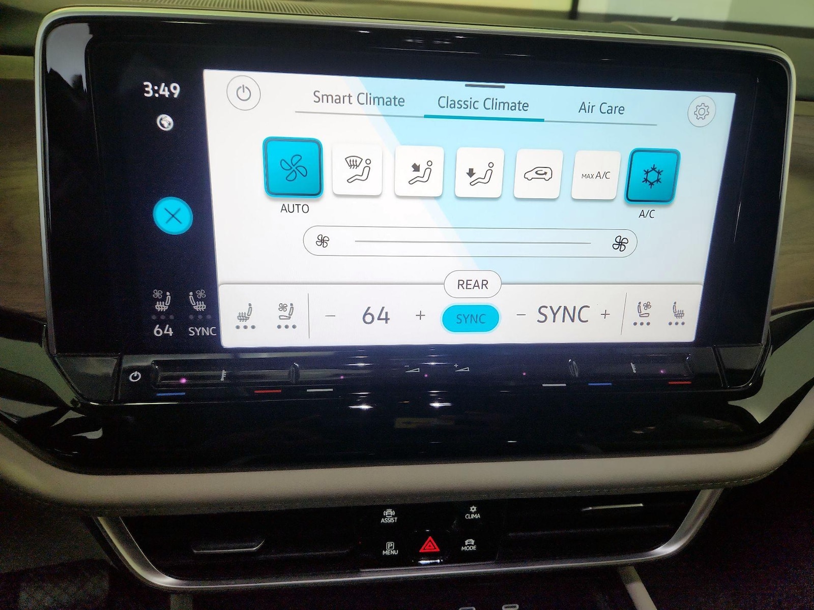 2024 Volkswagen Atlas SE w/Tech - Photo 17