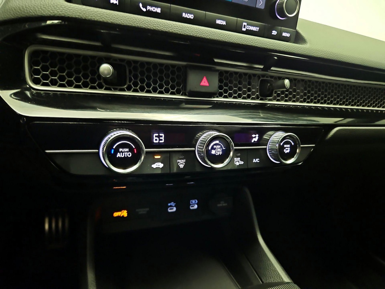 2025 Honda Civic Sport - Photo 16