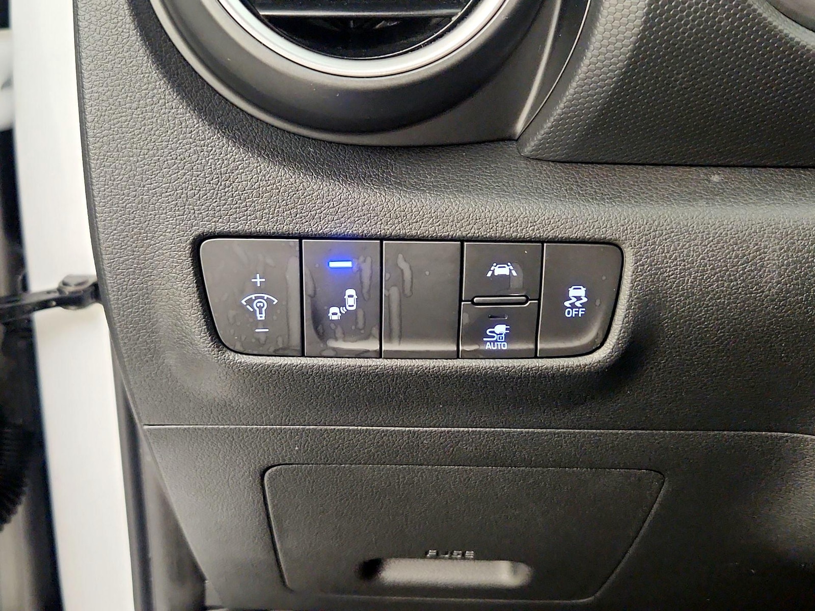 2021 Hyundai Kona EV SEL - Photo 14