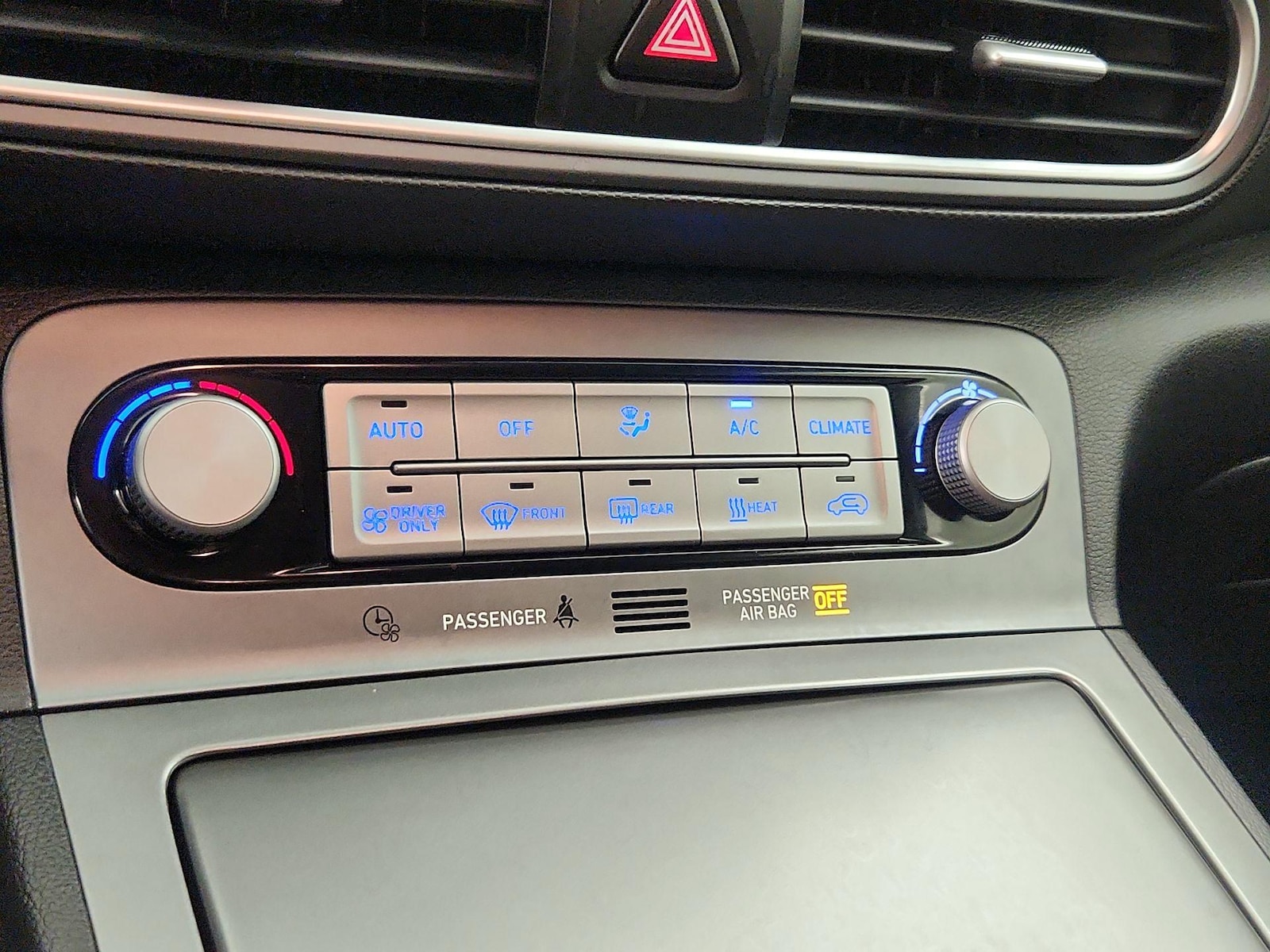 2021 Hyundai Kona EV SEL - Photo 17