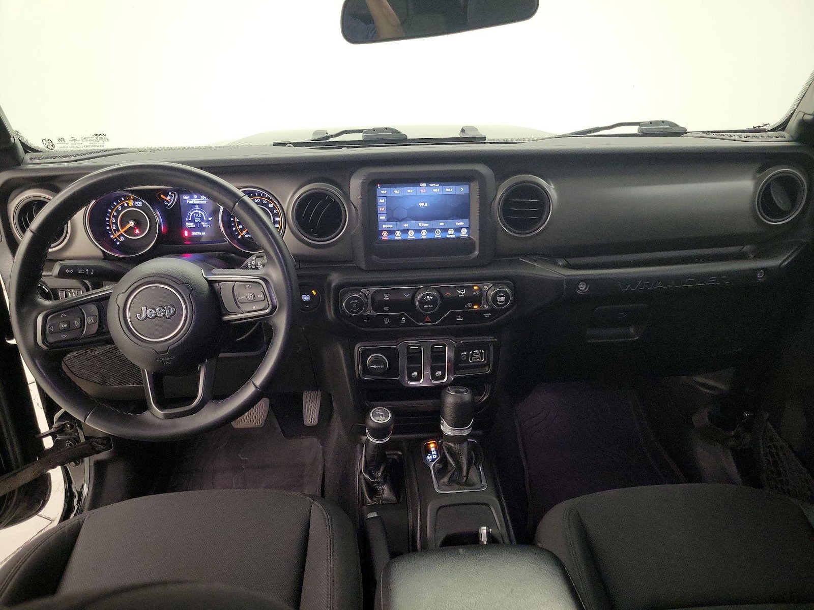 2022 Jeep Wrangler Willys - Photo 10