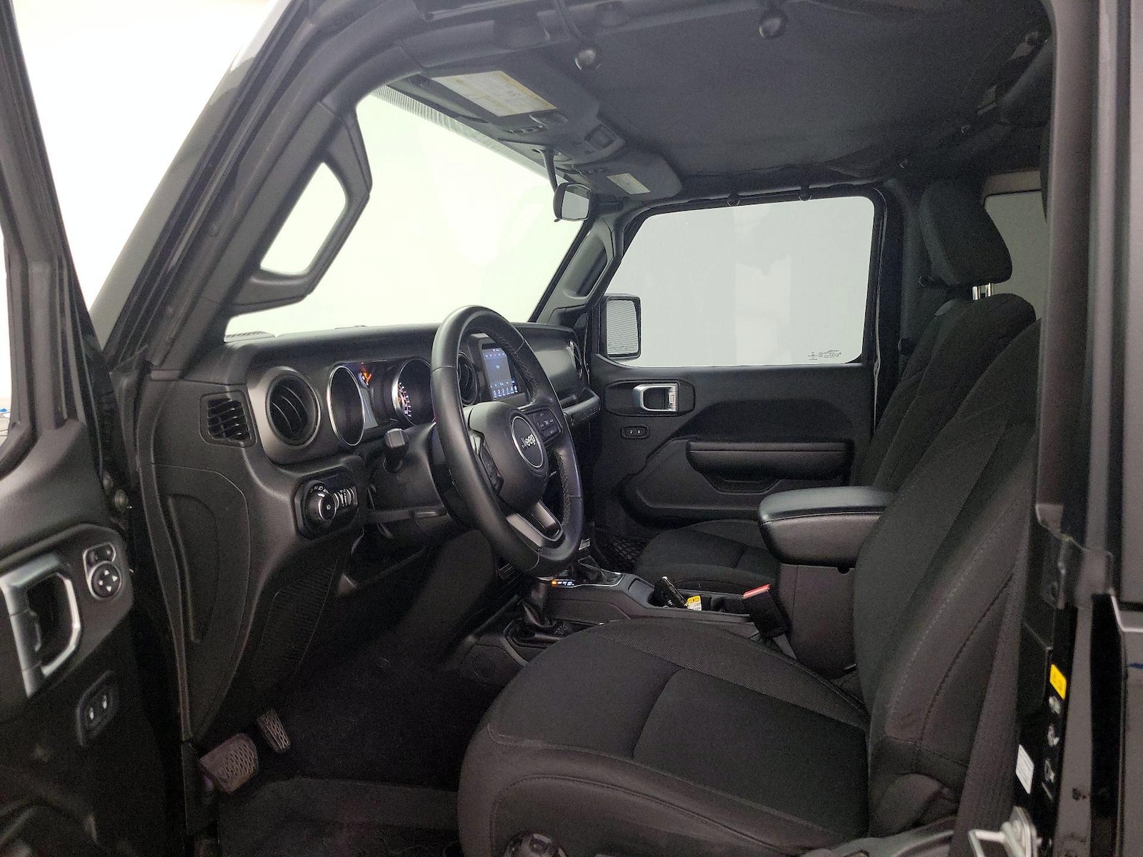 2022 Jeep Wrangler Willys - Photo 12