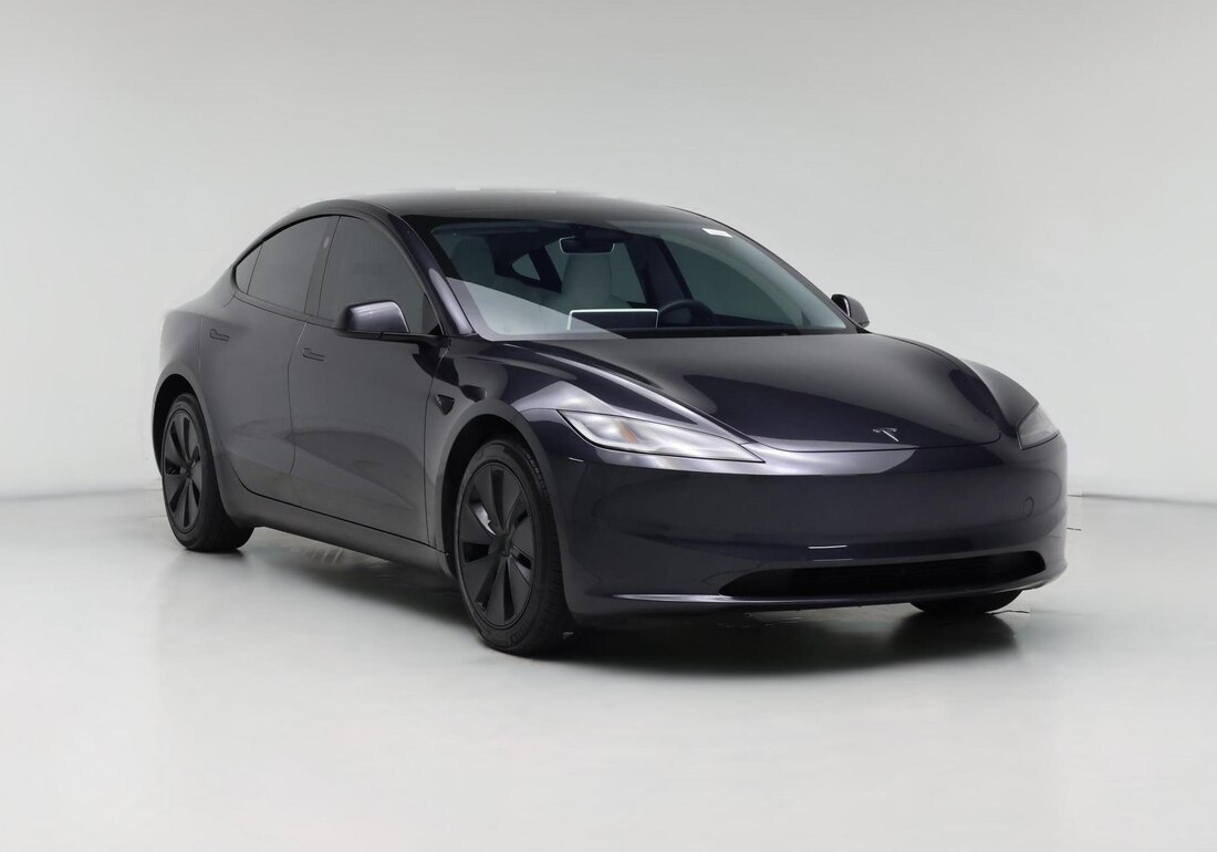 2025 Tesla Model 3 Long Range Rear-Wheel Drive in Gray — CarMax photo