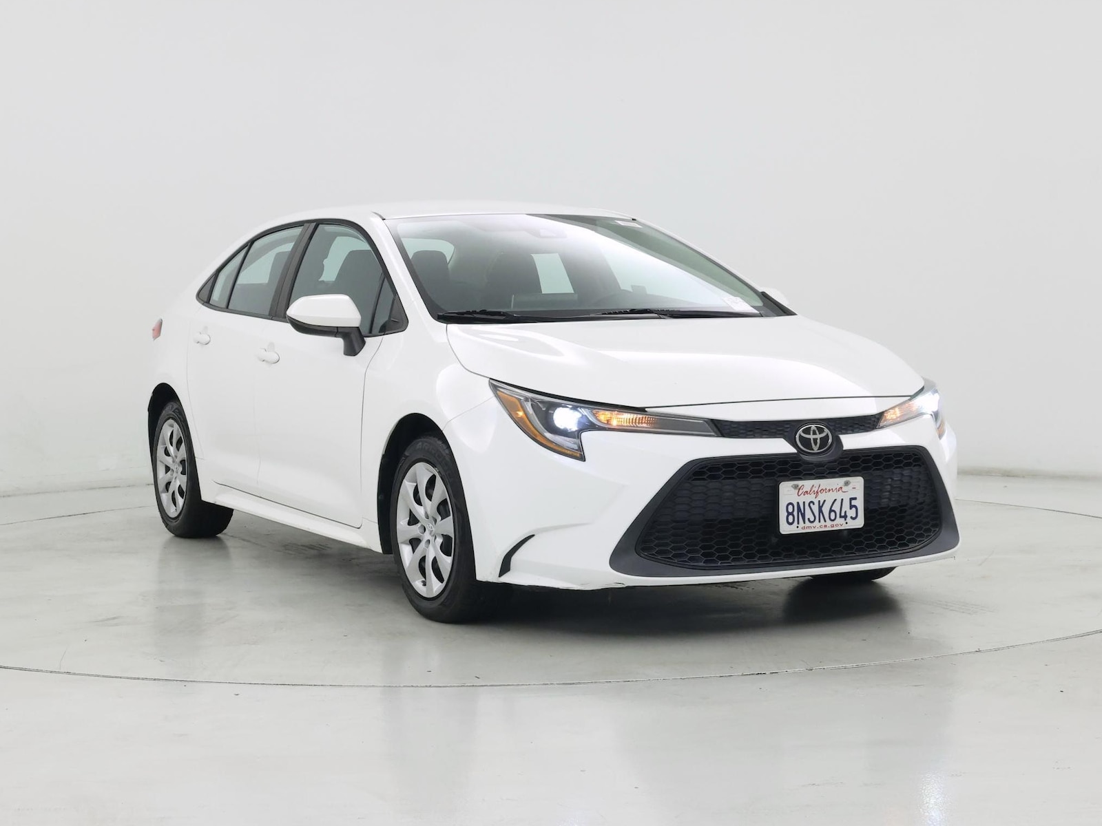 2020 Toyota Corolla LE - Photo 2