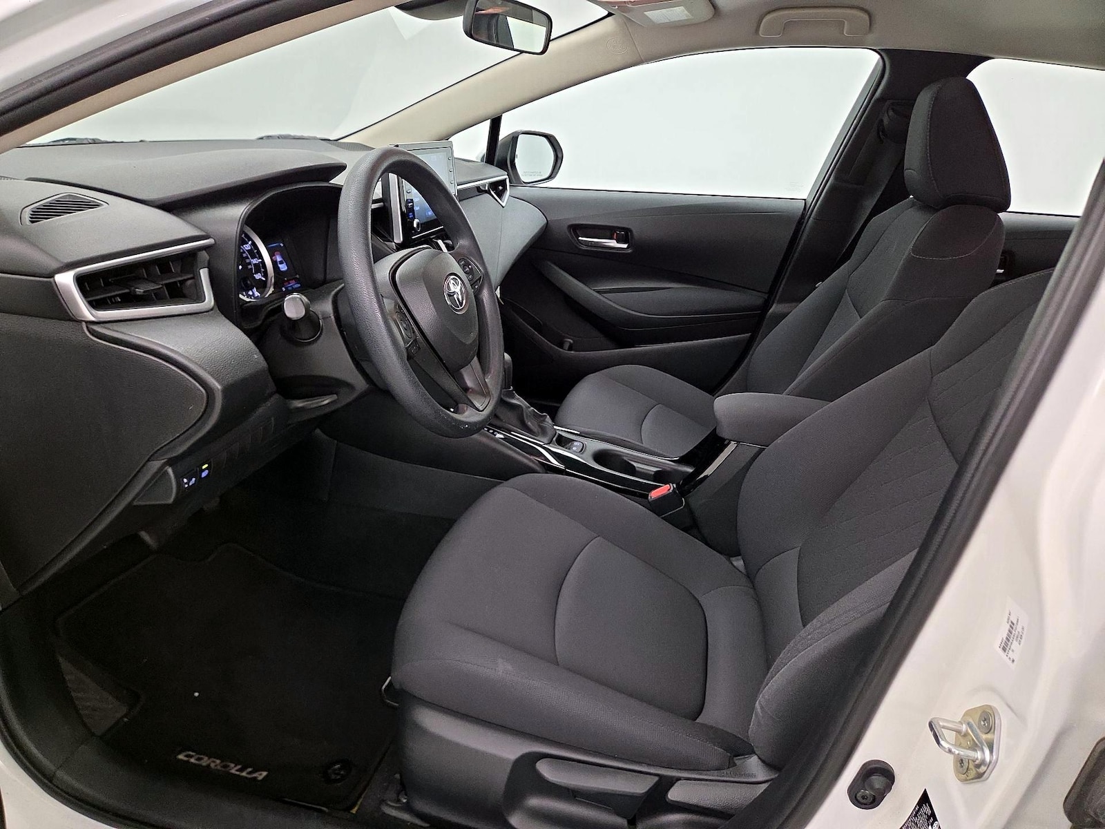 2020 Toyota Corolla LE - Photo 12