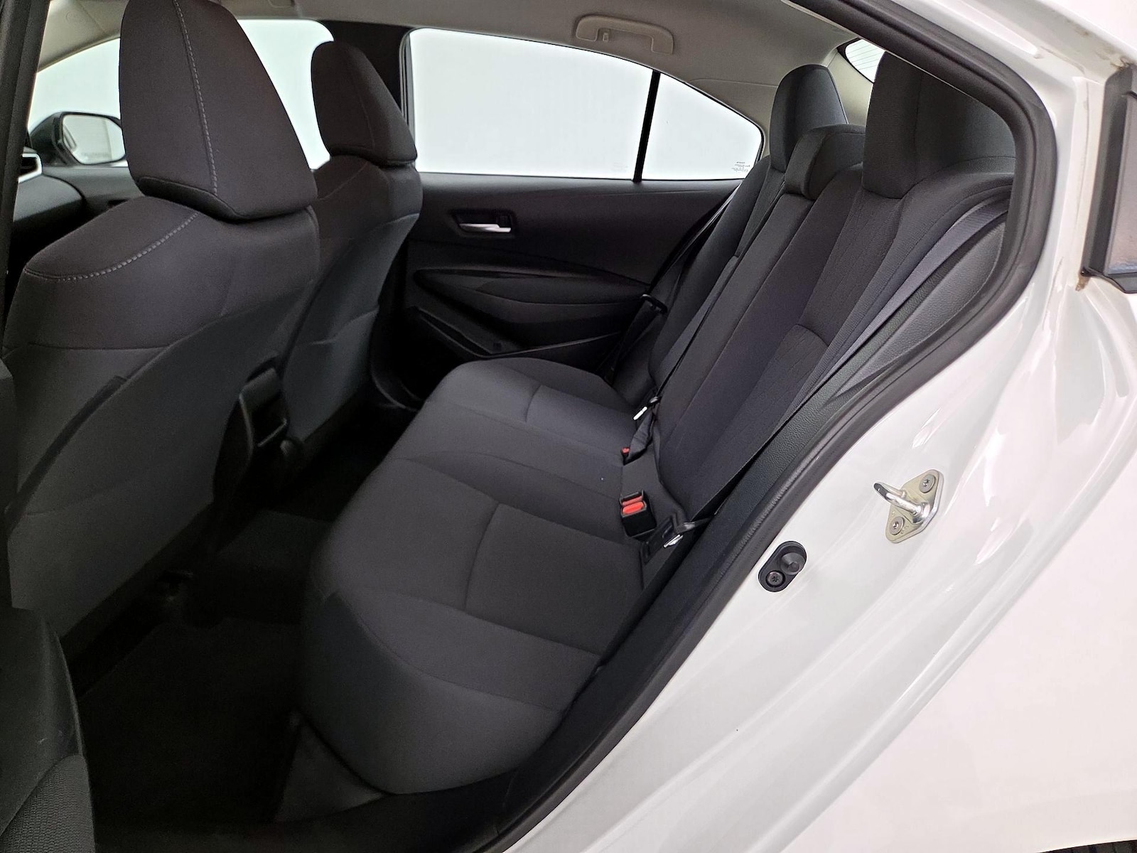 2020 Toyota Corolla LE - Photo 20