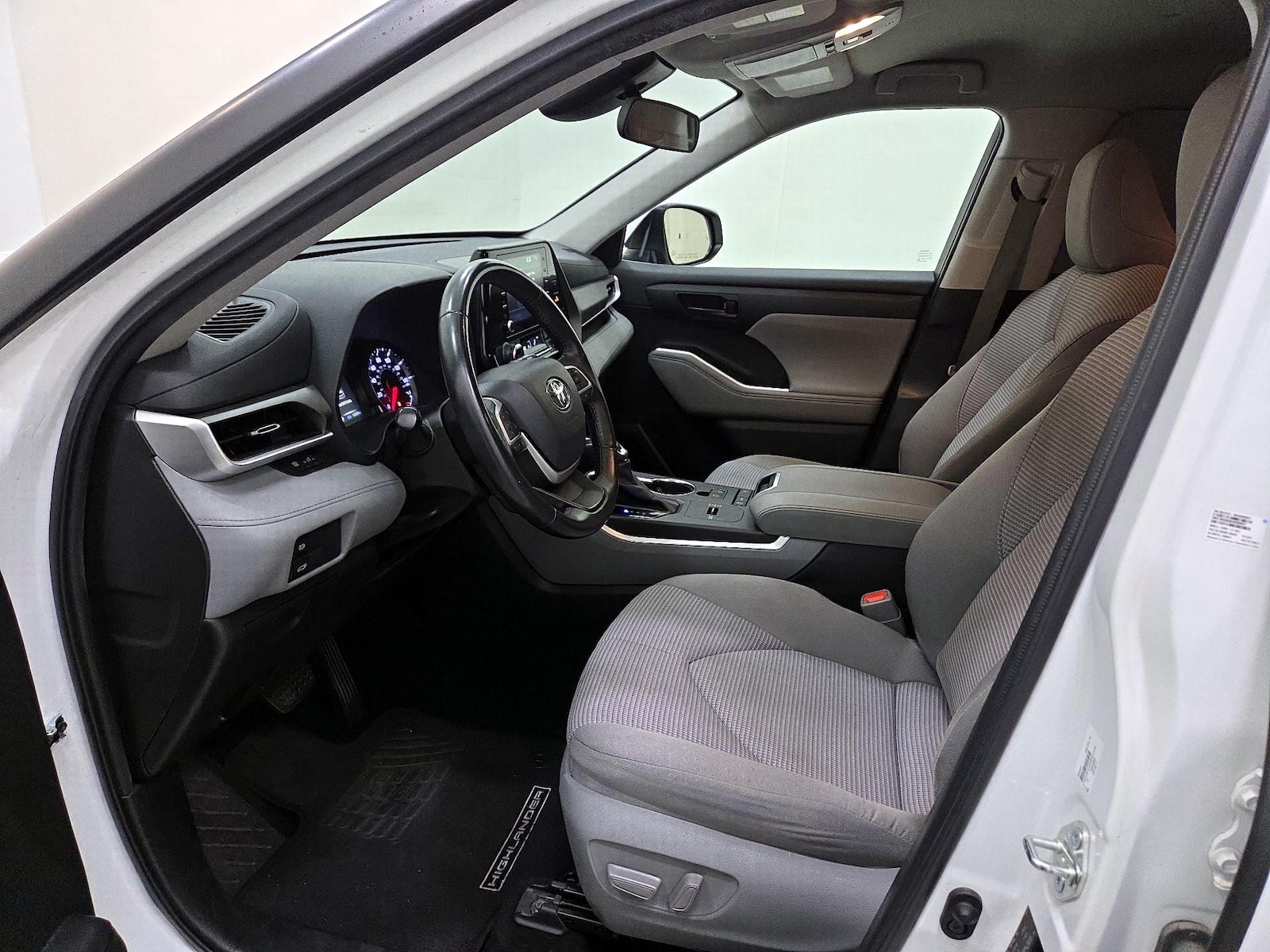 Power Seat(s) & Side Airbags