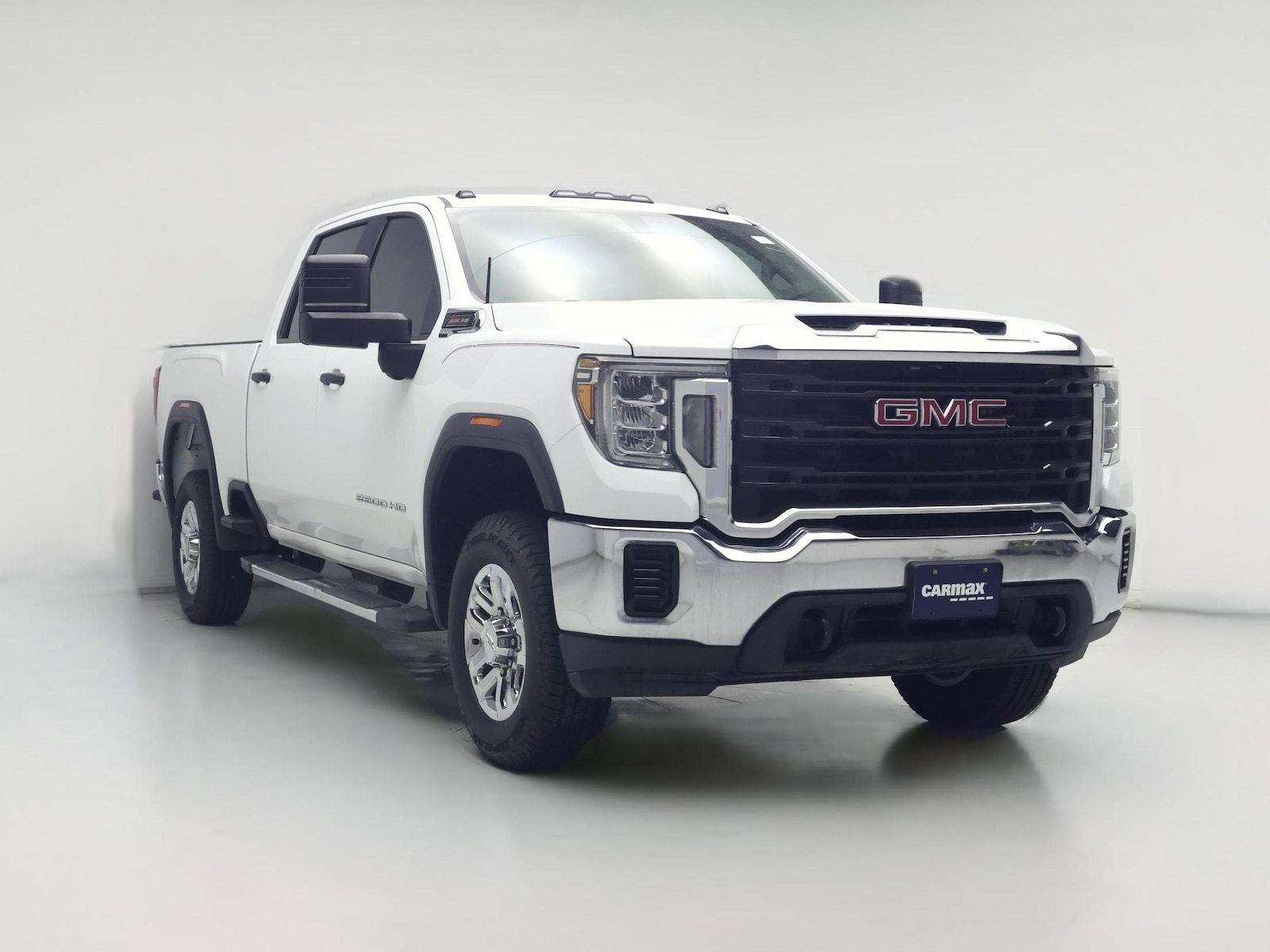 Bed Cover & Tow Hitch