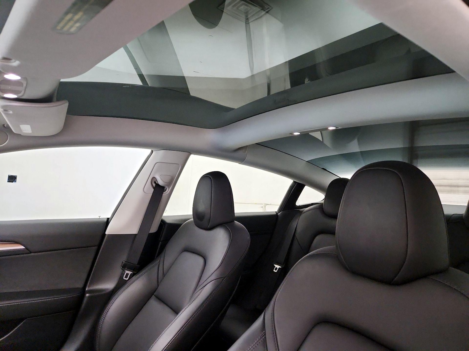 Skylight(s) & Overhead Airbags