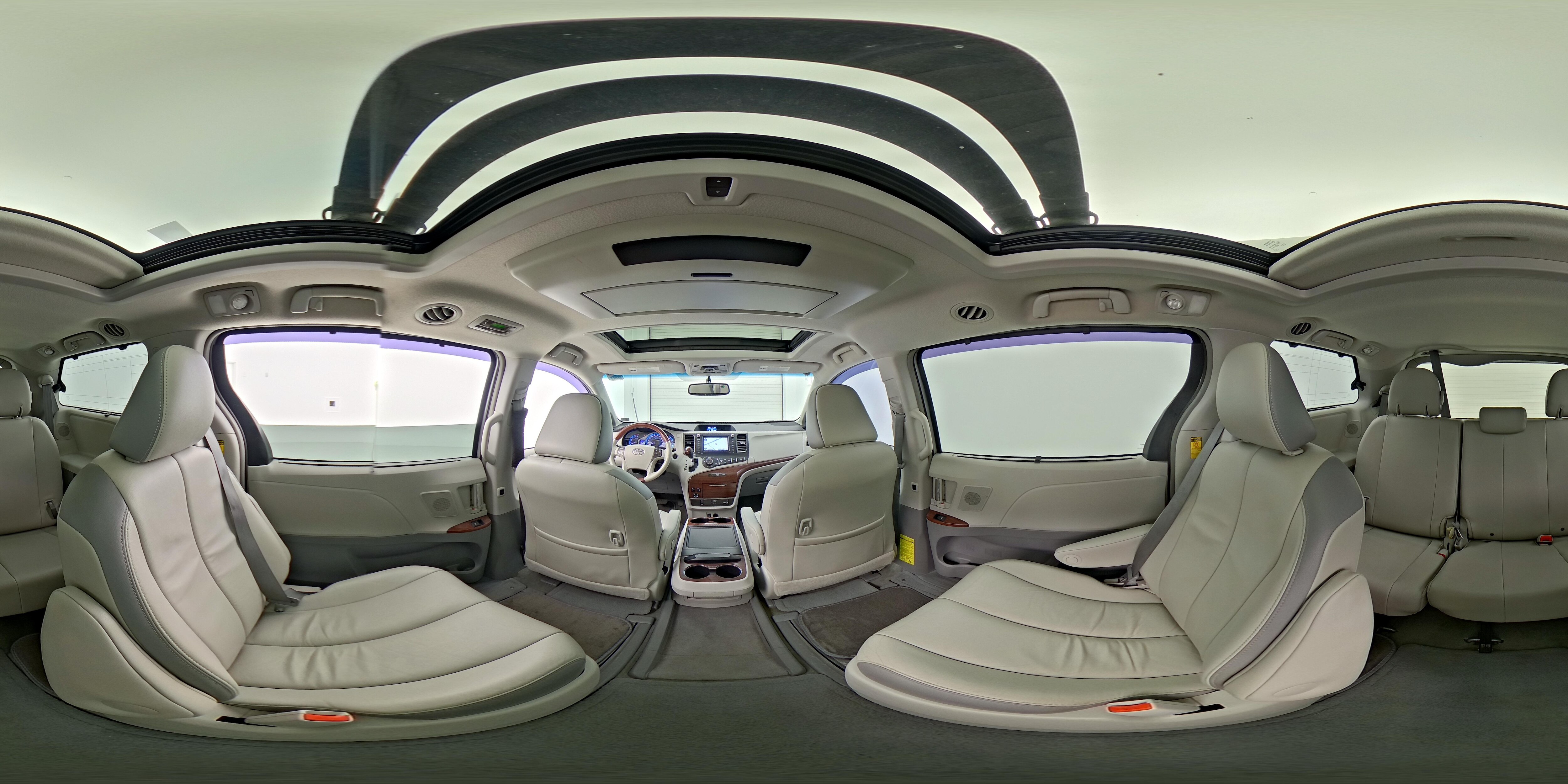 2014 Toyota Sienna Limited - Photo 32