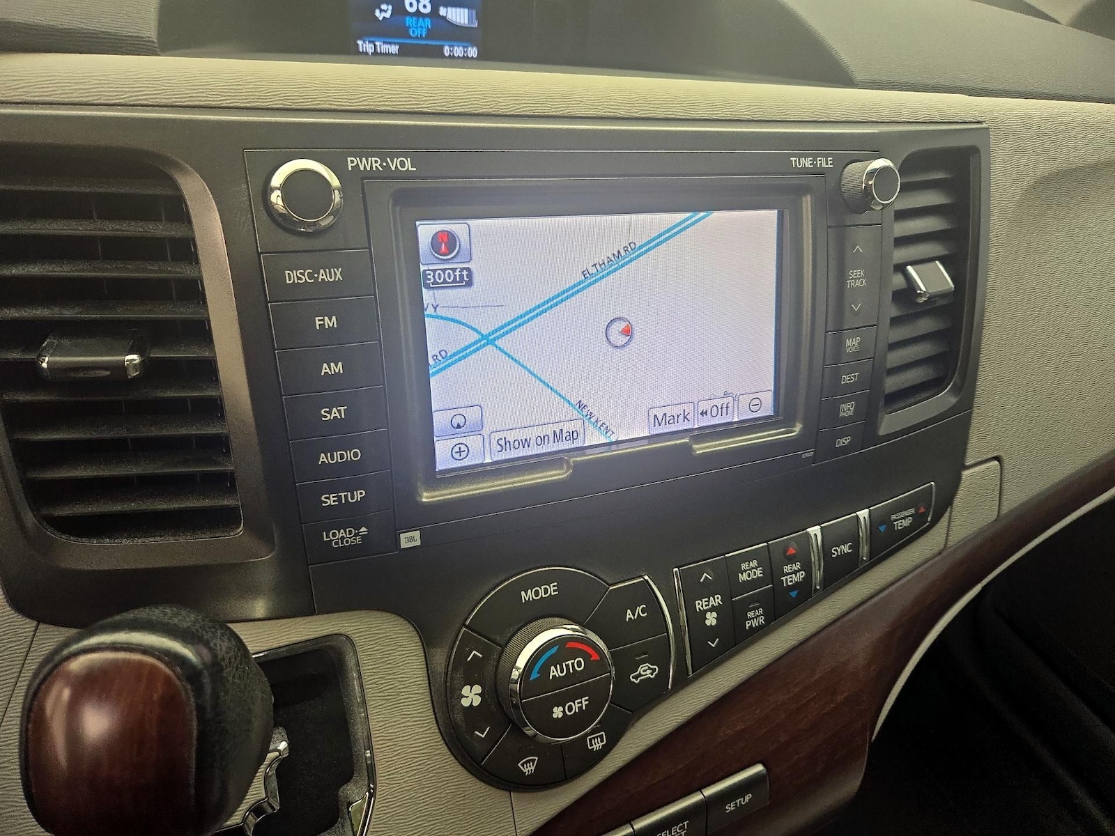 2014 Toyota Sienna Limited - Photo 15