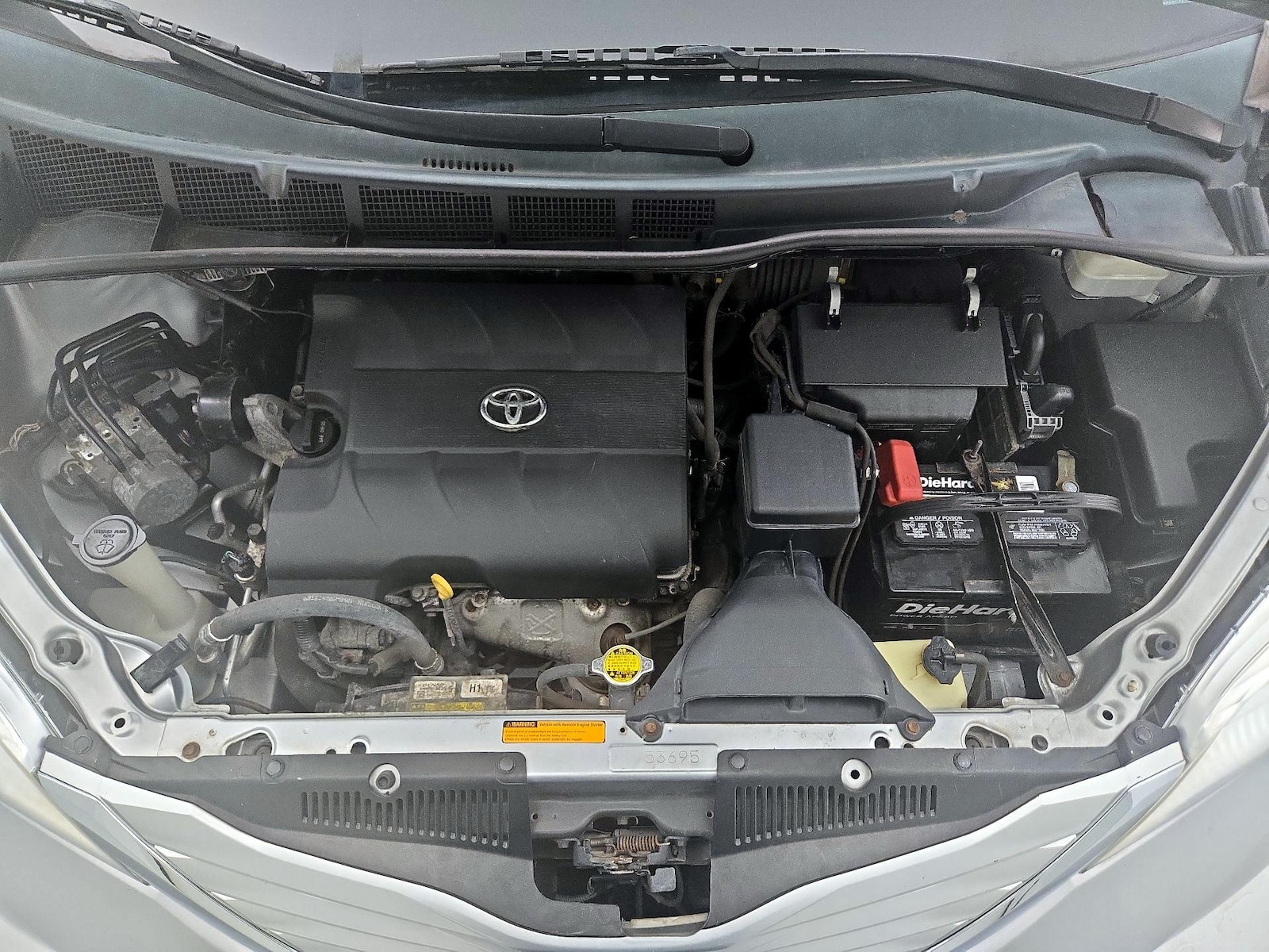 2014 Toyota Sienna Limited - Photo 26