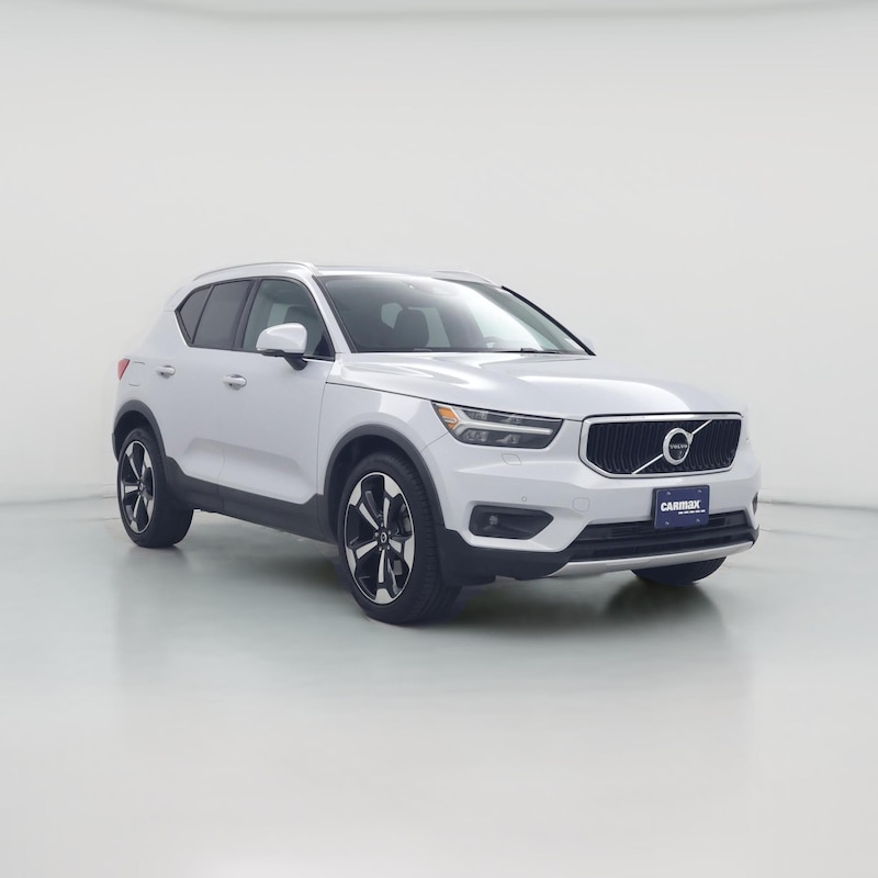 2021 Volvo XC40 T5 Momentum