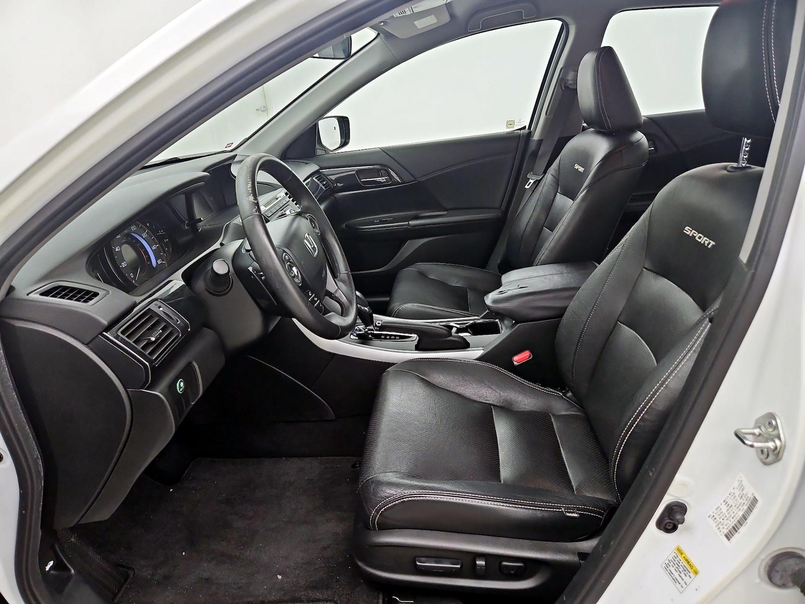 Power Seat(s) & Leather Seats