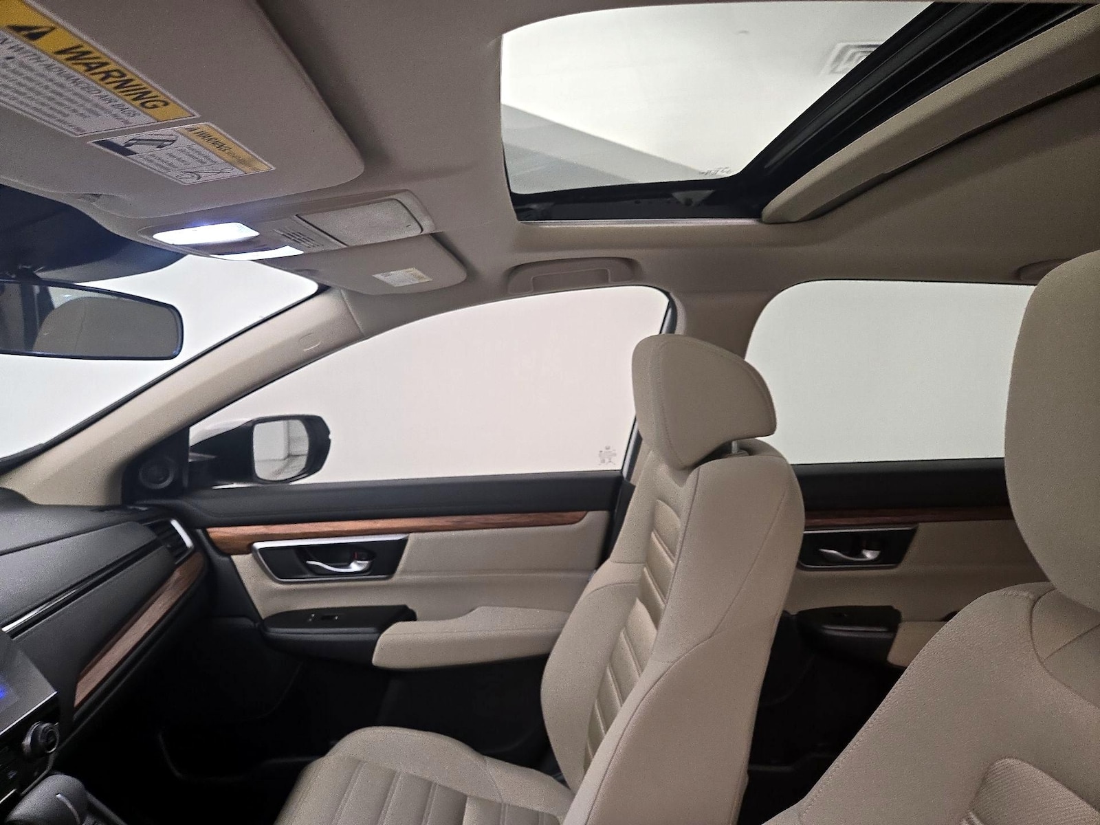 Sunroof(s) & Overhead Airbags