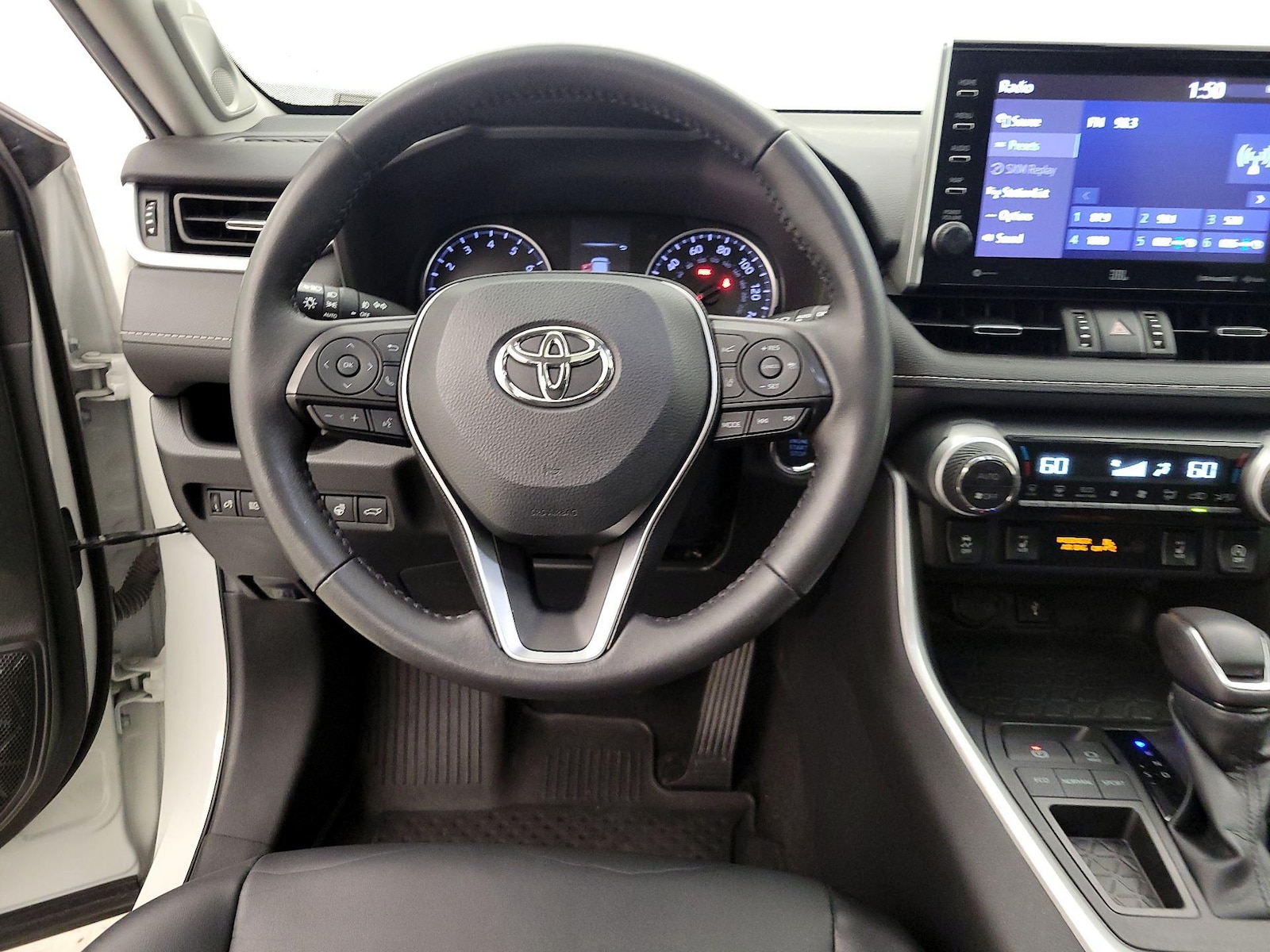 2022 Toyota RAV4 XLE Premium - Photo 11