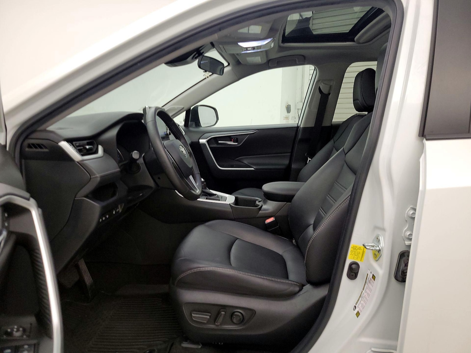 2022 Toyota RAV4 XLE Premium - Photo 12