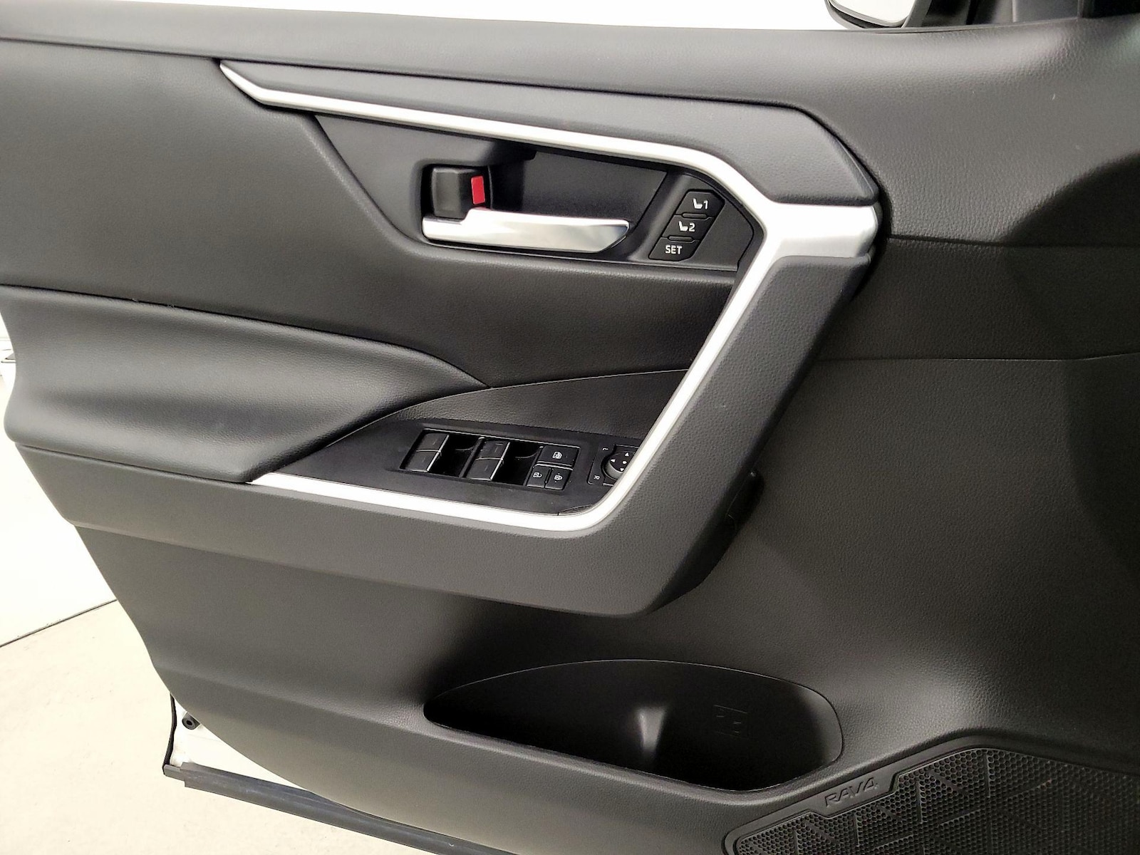 2022 Toyota RAV4 XLE Premium - Photo 13