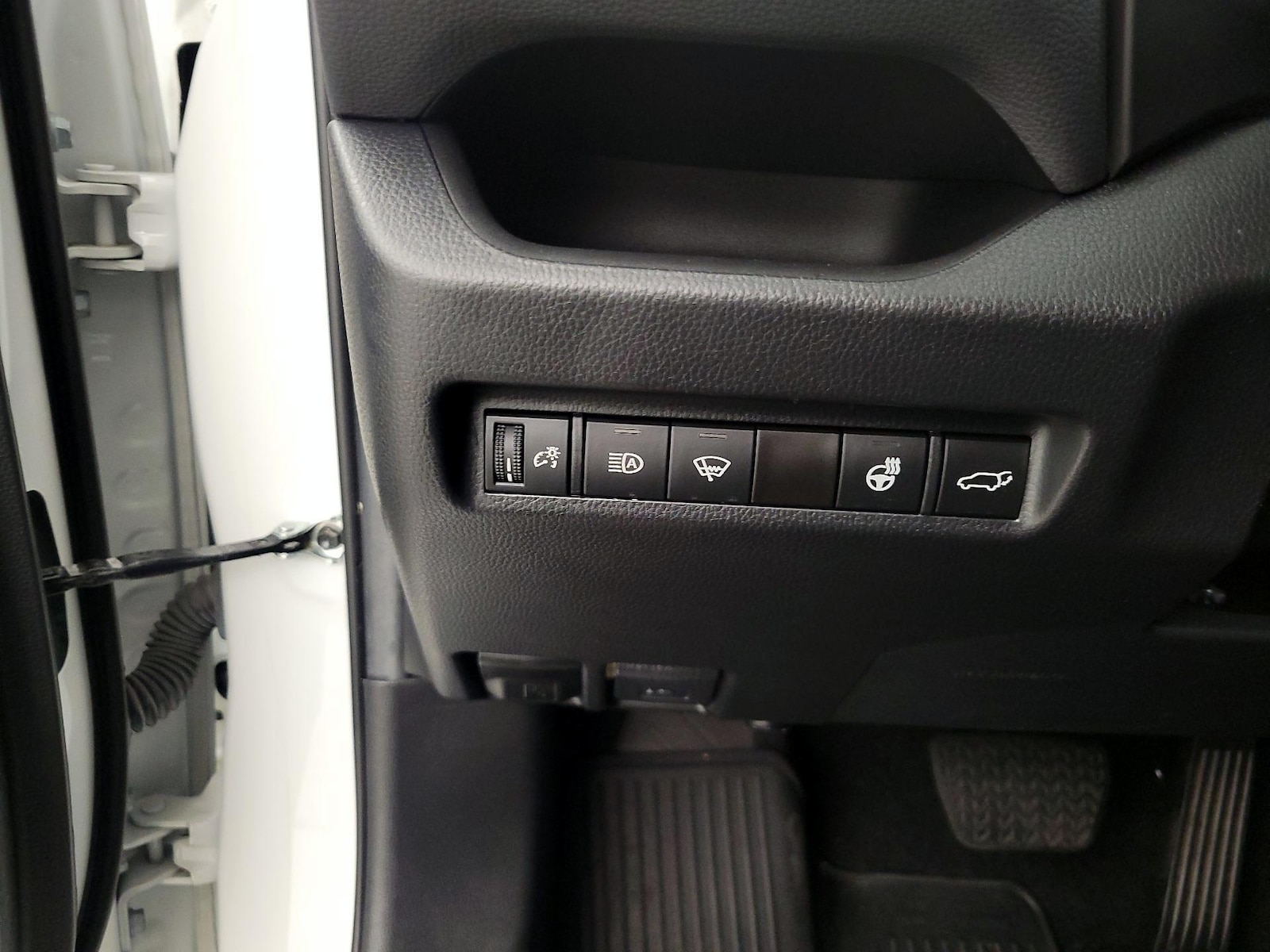 2022 Toyota RAV4 XLE Premium - Photo 14