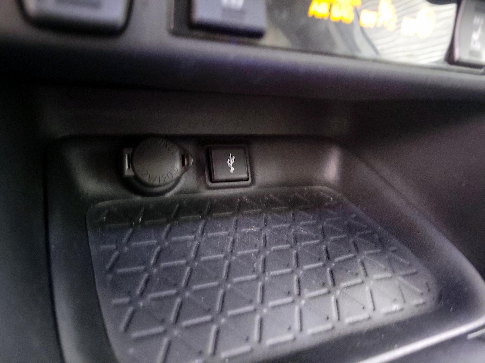 2022 Toyota RAV4 XLE Premium - Photo 19