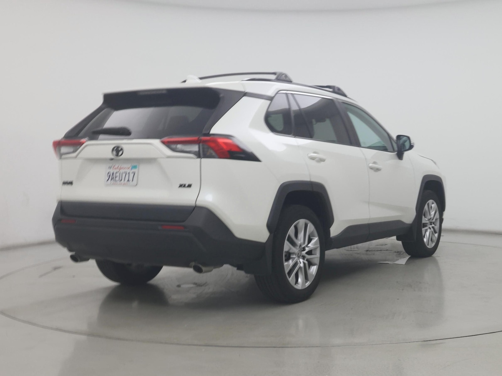 2022 Toyota RAV4 XLE Premium - Photo 9