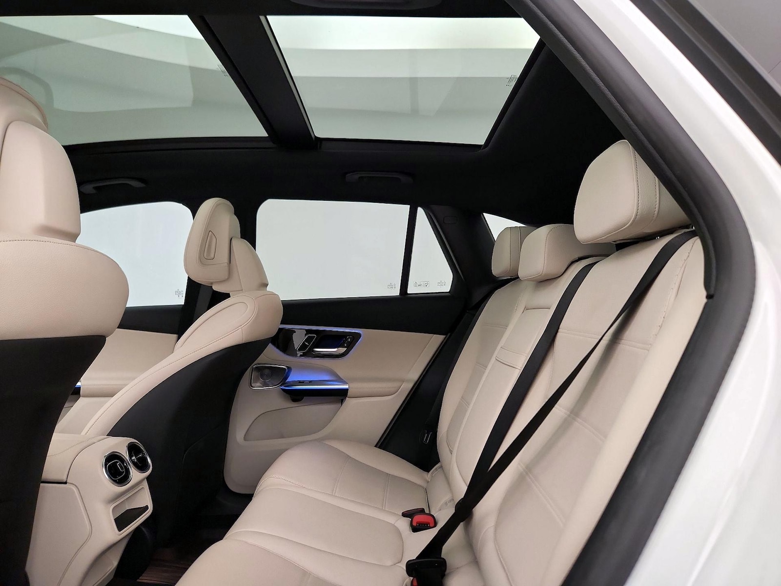 2023 Mercedes-Benz GLC GLC 300 - Photo 25